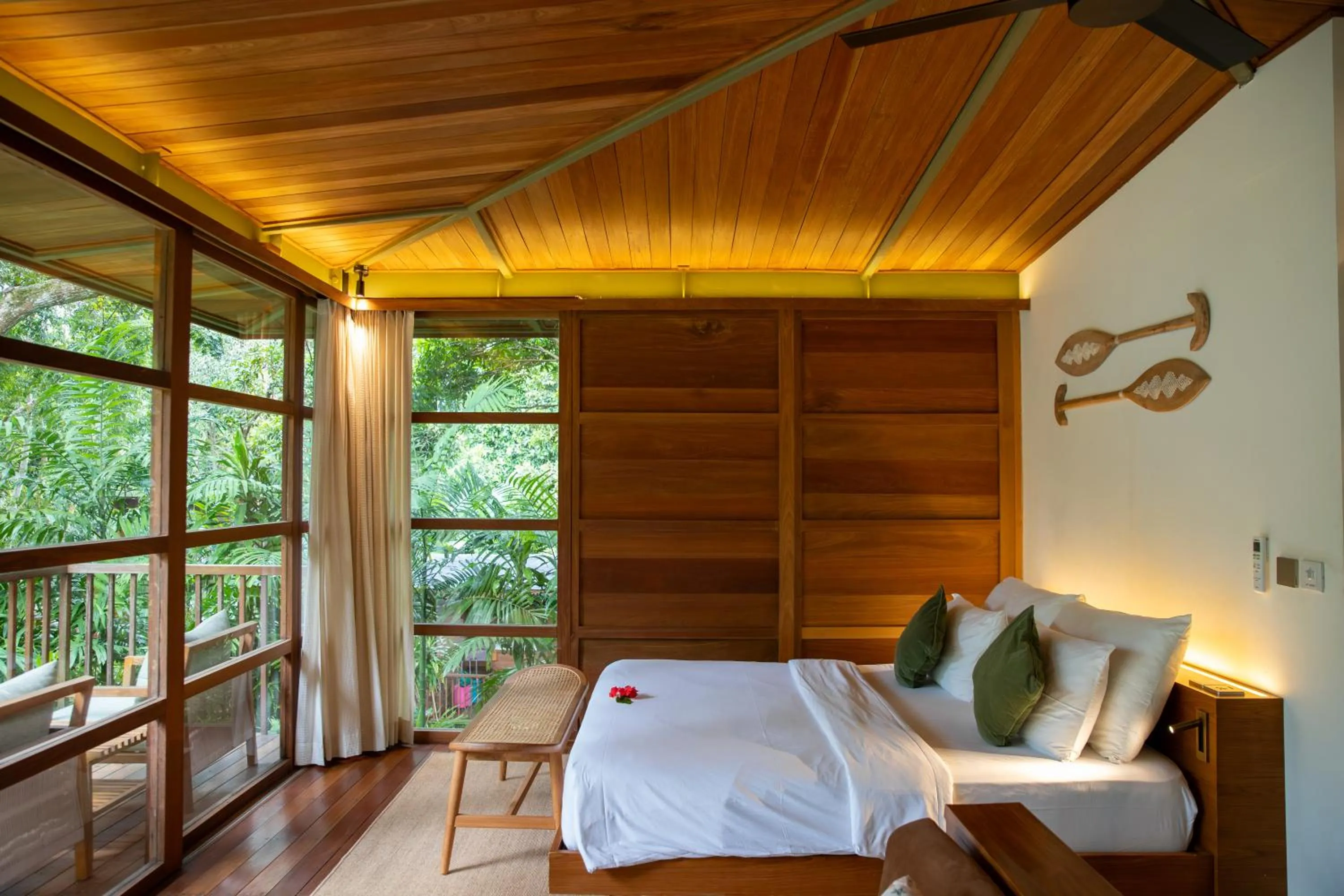 Bed in Grün Uluwatu