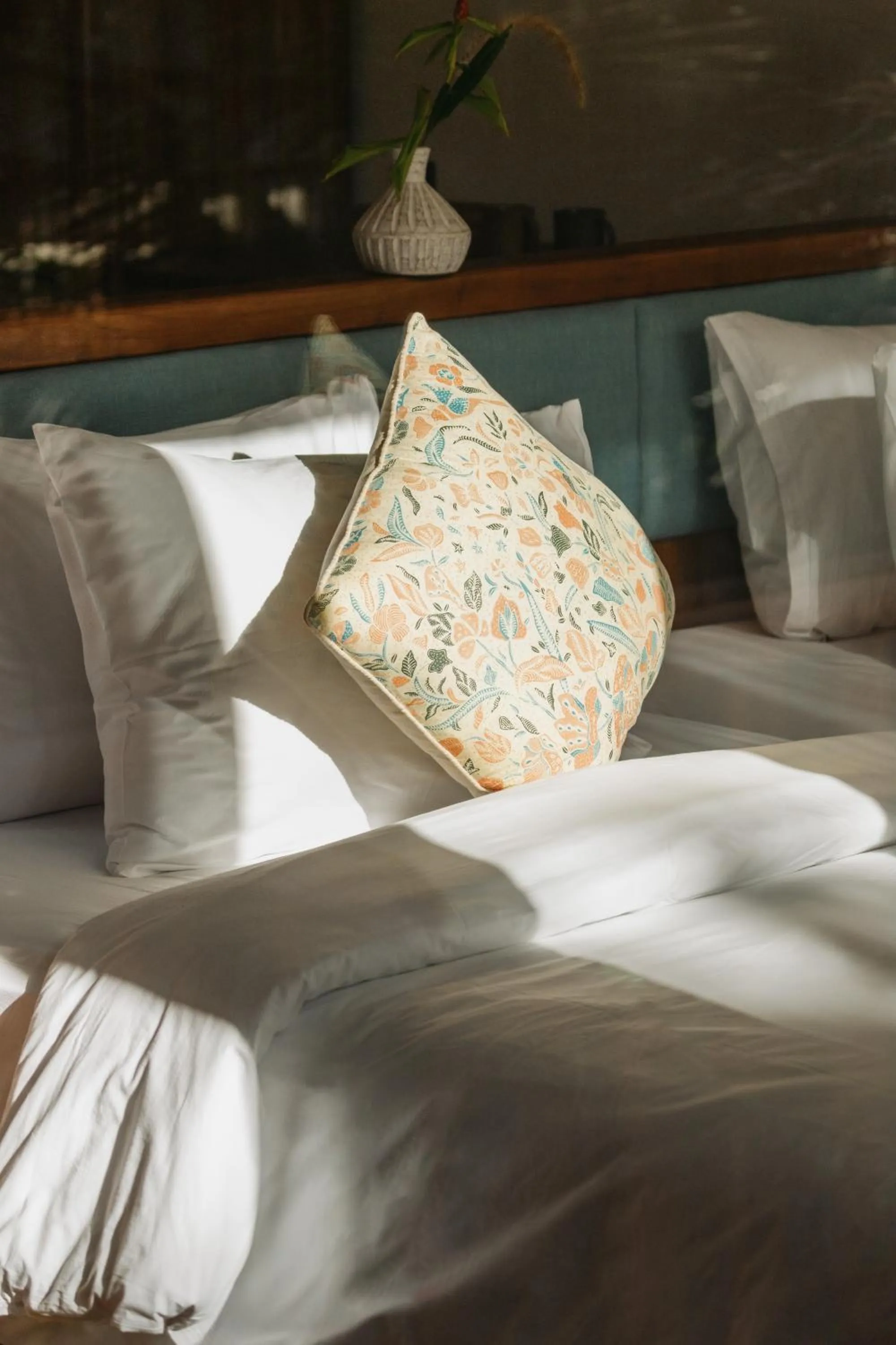 Bed in Grün Uluwatu