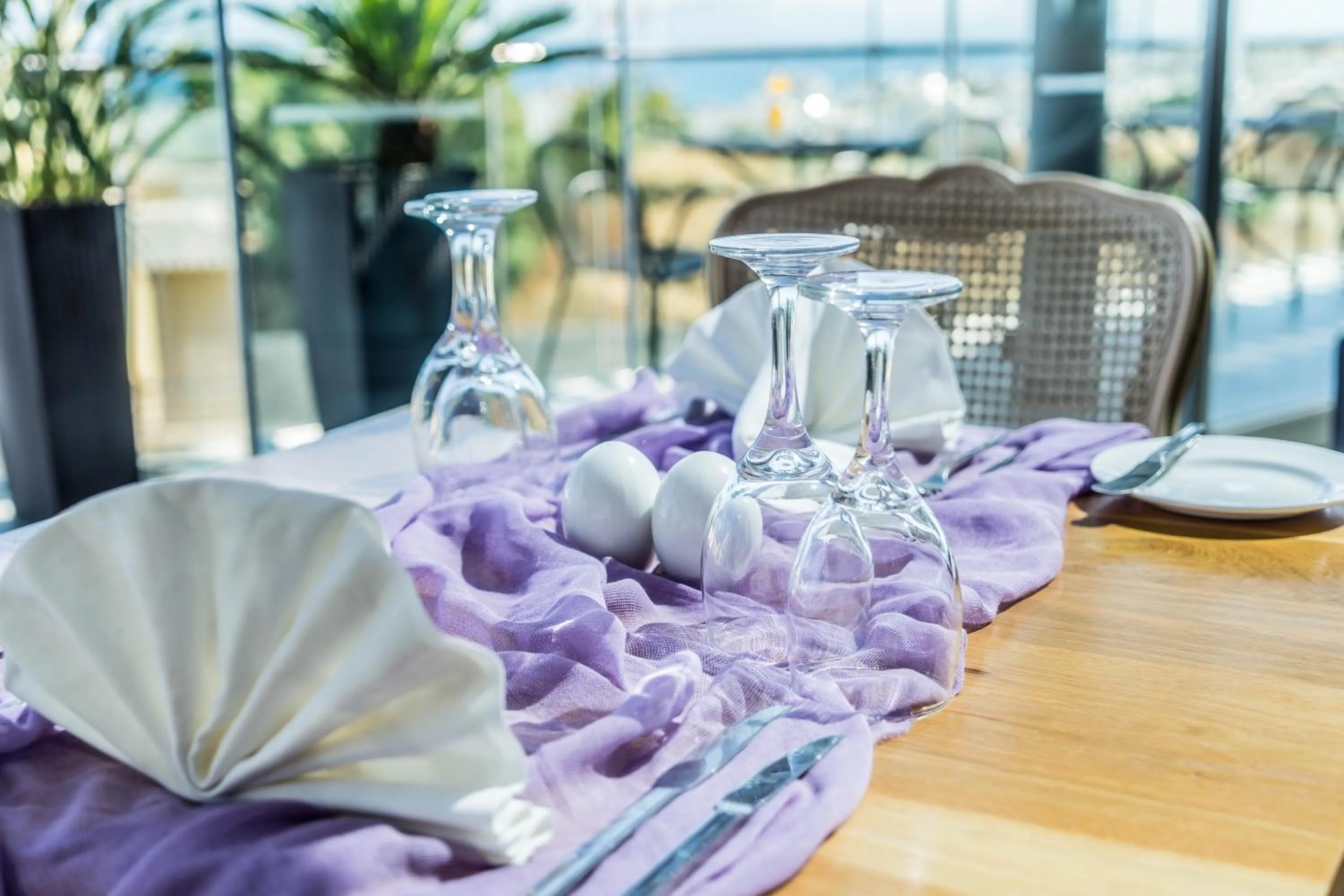 Restaurant/places to eat in Castello City Hotel