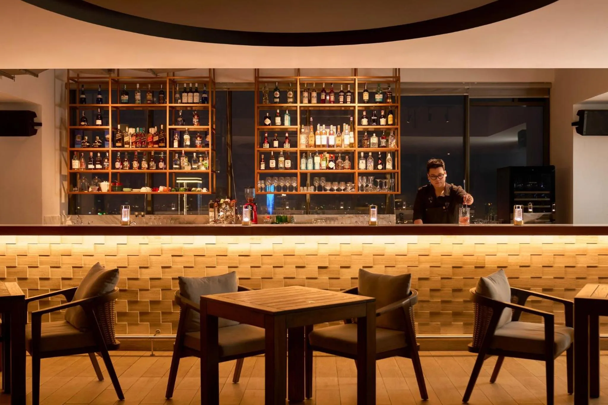 Lounge or bar in voco Ma Belle Danang by IHG