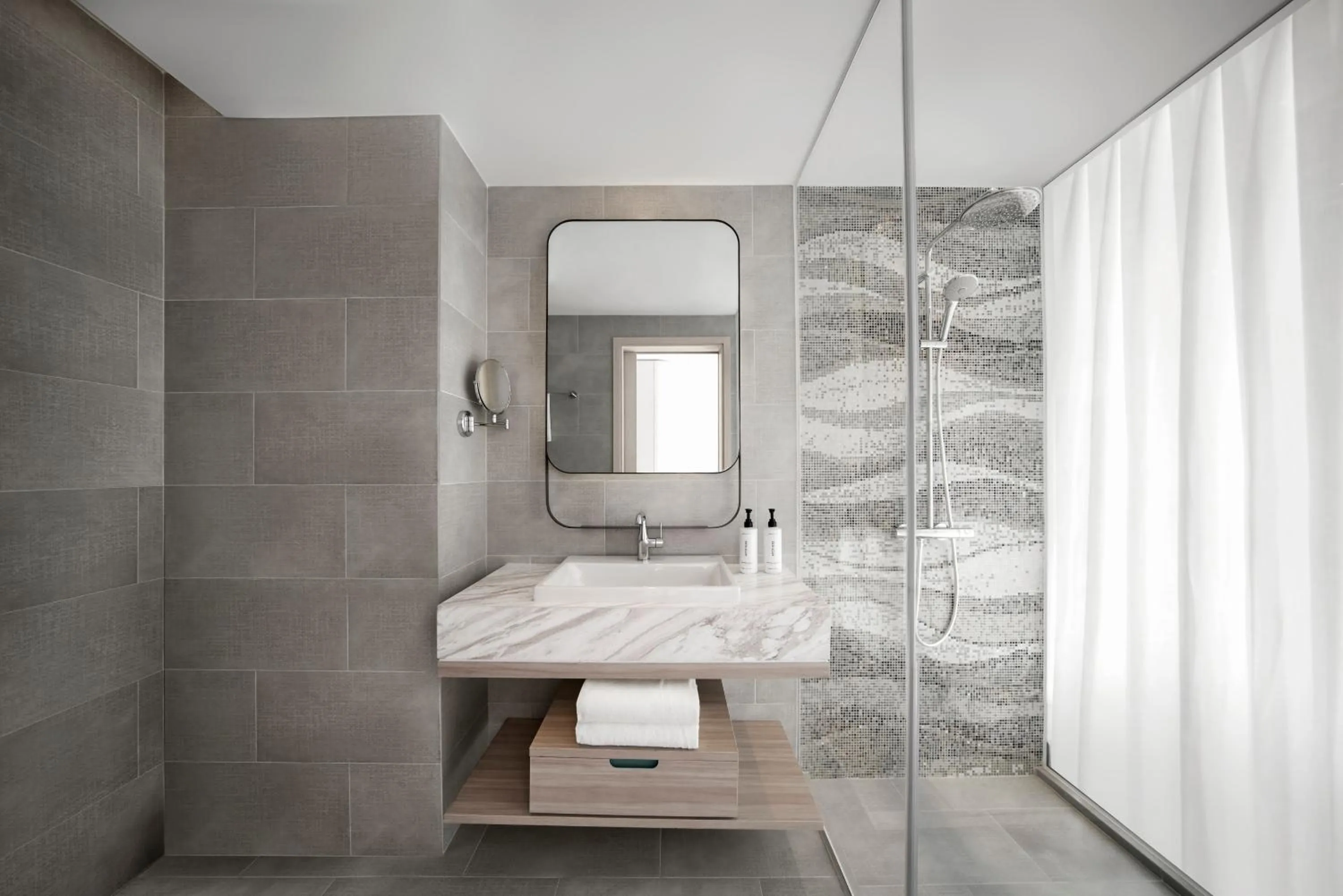 Shower in voco Ma Belle Danang by IHG