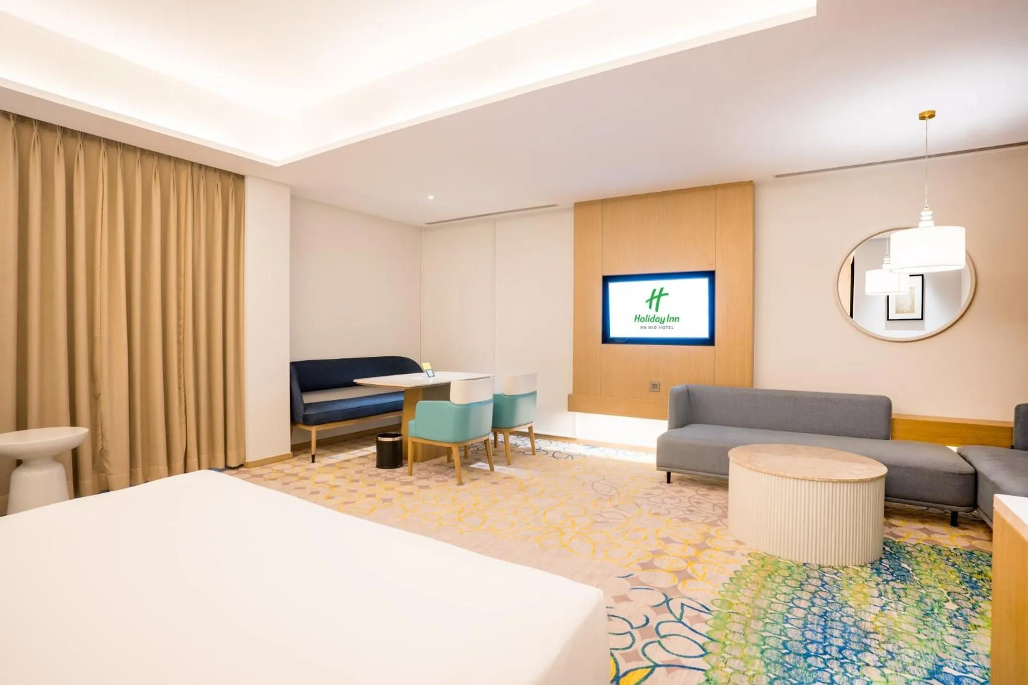 Photo of the whole room, Bed in Holiday Inn Lucknow Airport by IHG
