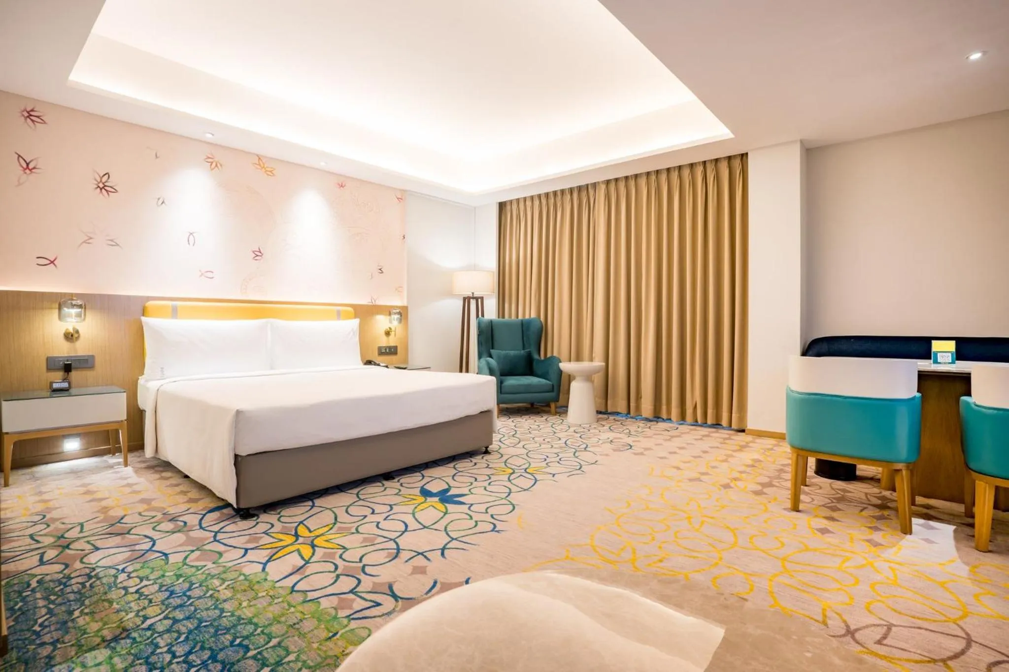 Photo of the whole room, Bed in Holiday Inn Lucknow Airport by IHG