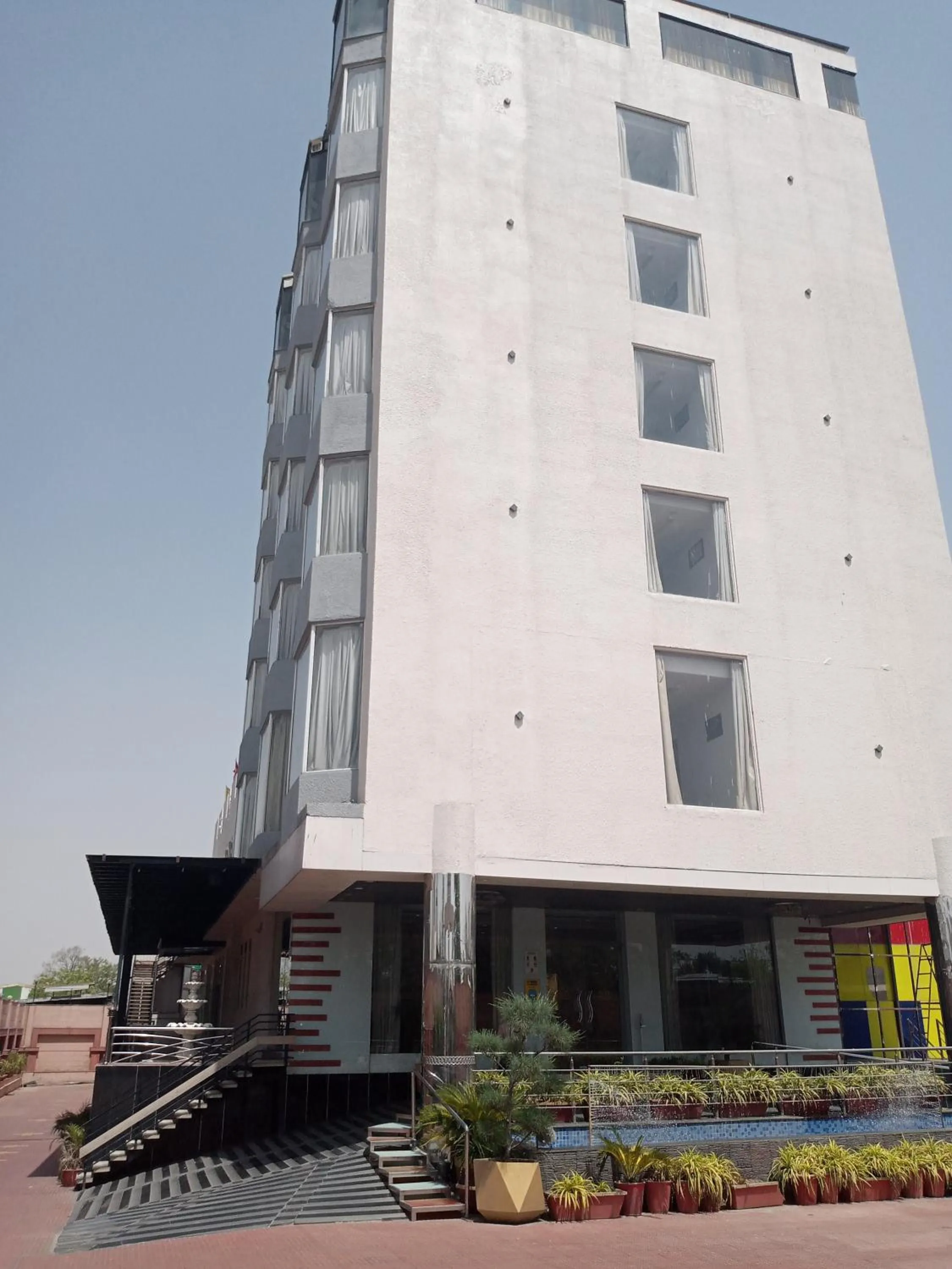 Hotel 5 Flowers Ananta Elite