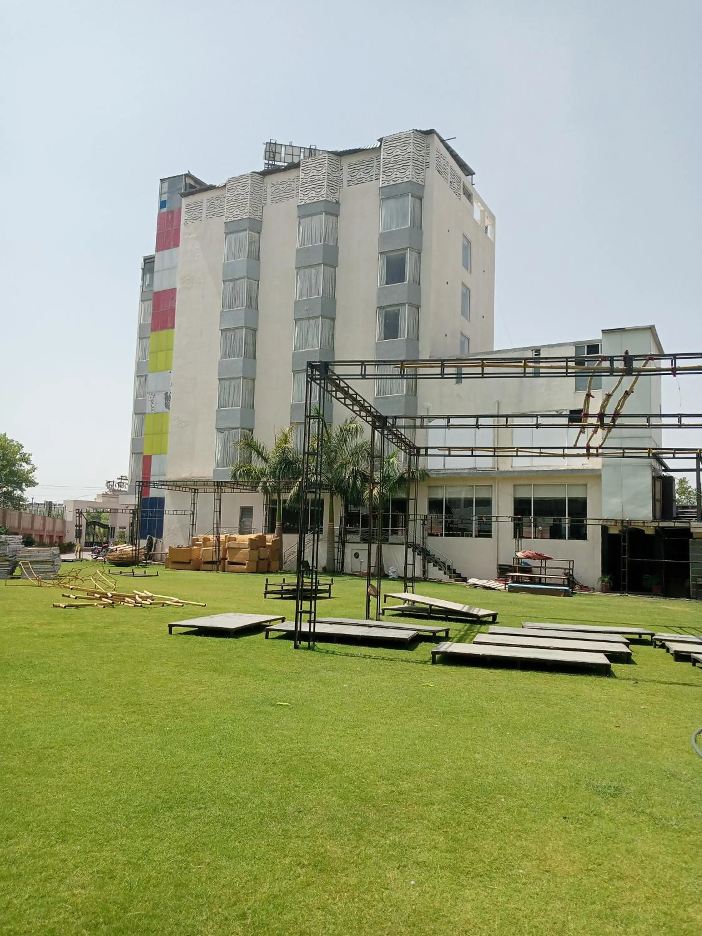 Garden in Hotel 5 Flowers Ananta Elite