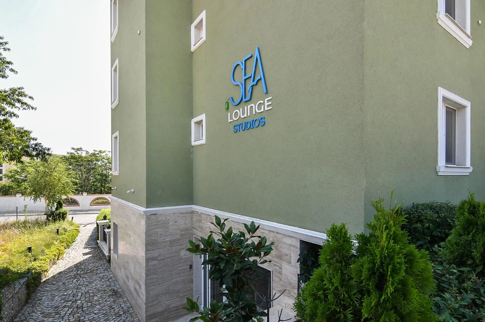 Property building in Sea lounge