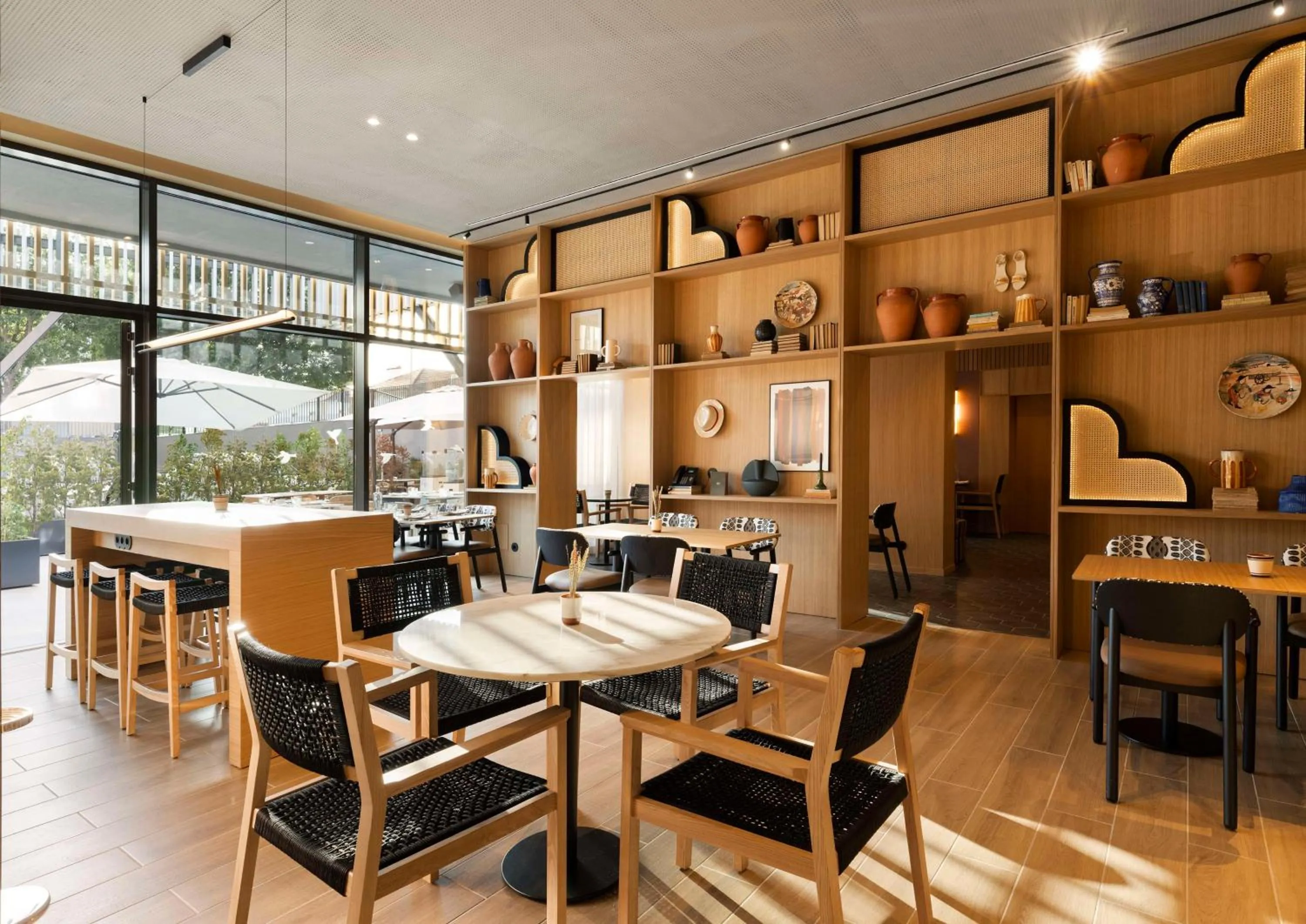 Restaurant/places to eat in Hilton Garden Inn Evora