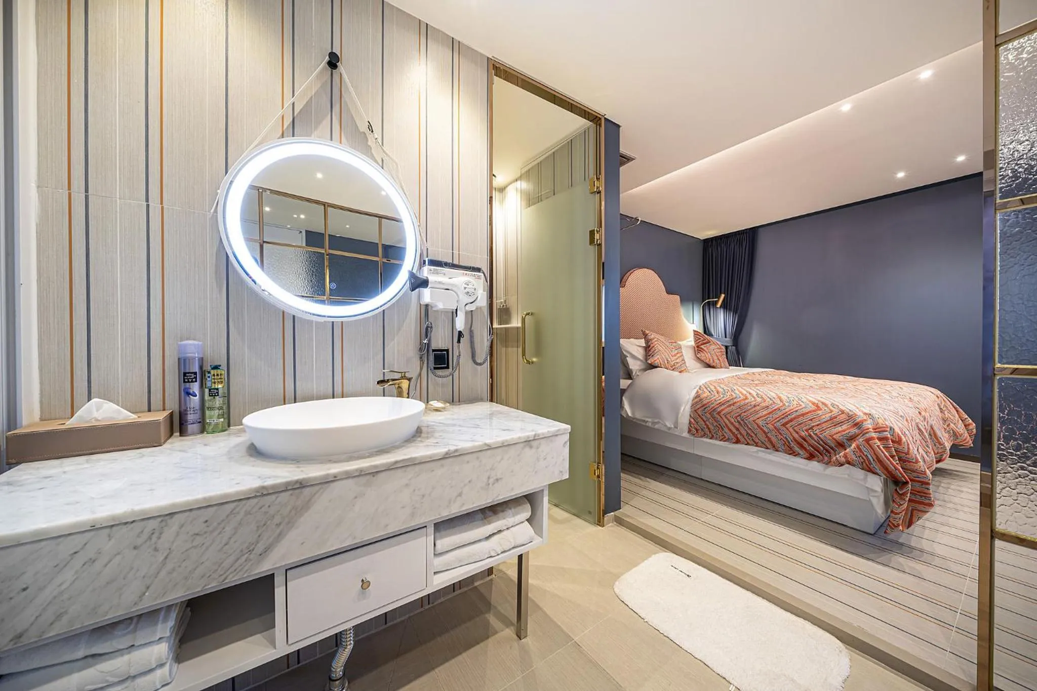 Bed in Jongno Olive Hotel