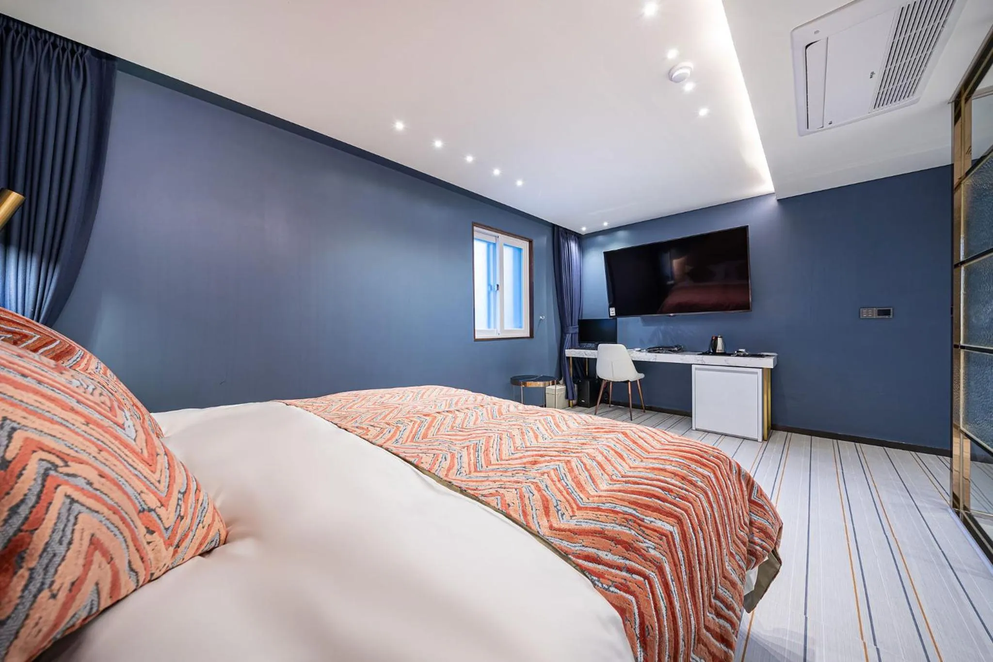 Bed in Jongno Olive Hotel