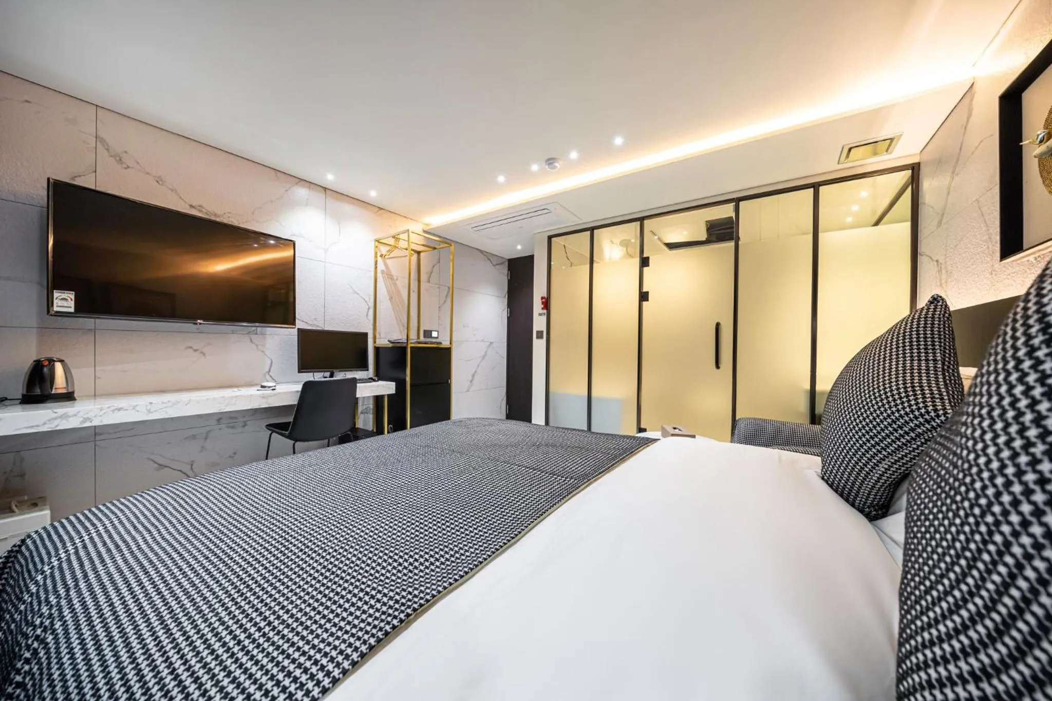 Bed in Jongno Olive Hotel