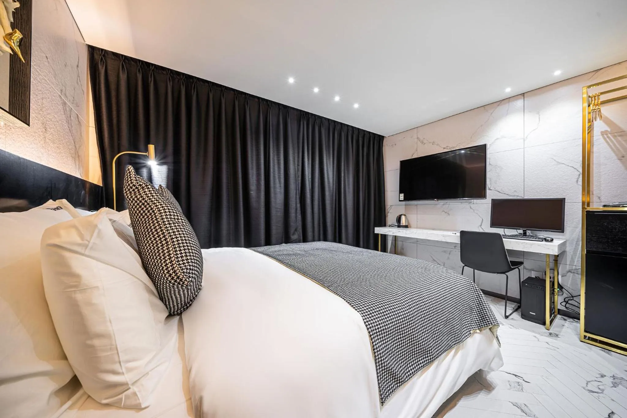 Bed in Jongno Olive Hotel