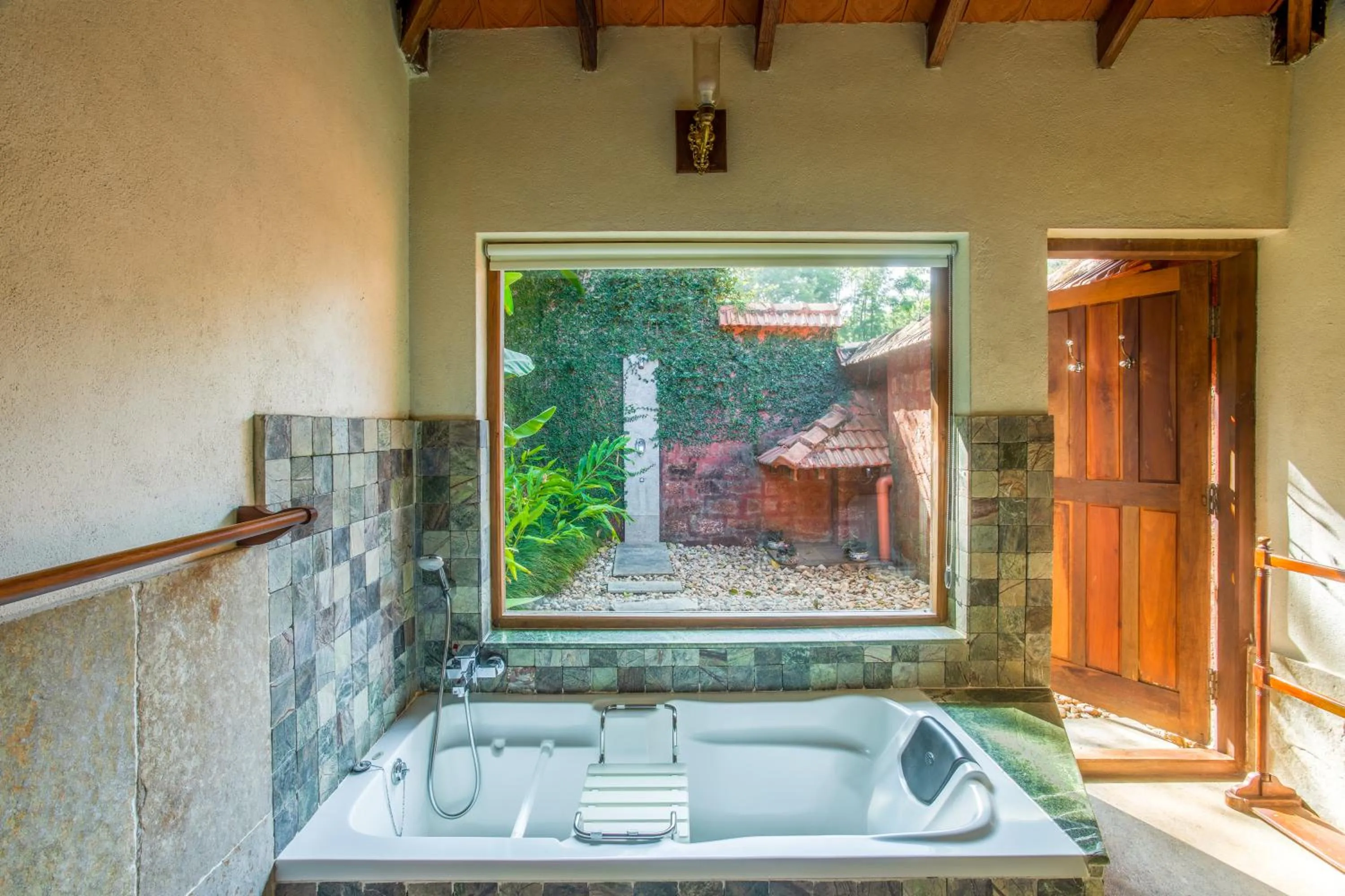 Bathroom in Villa Urvinkhan Resorts Chikmagalur