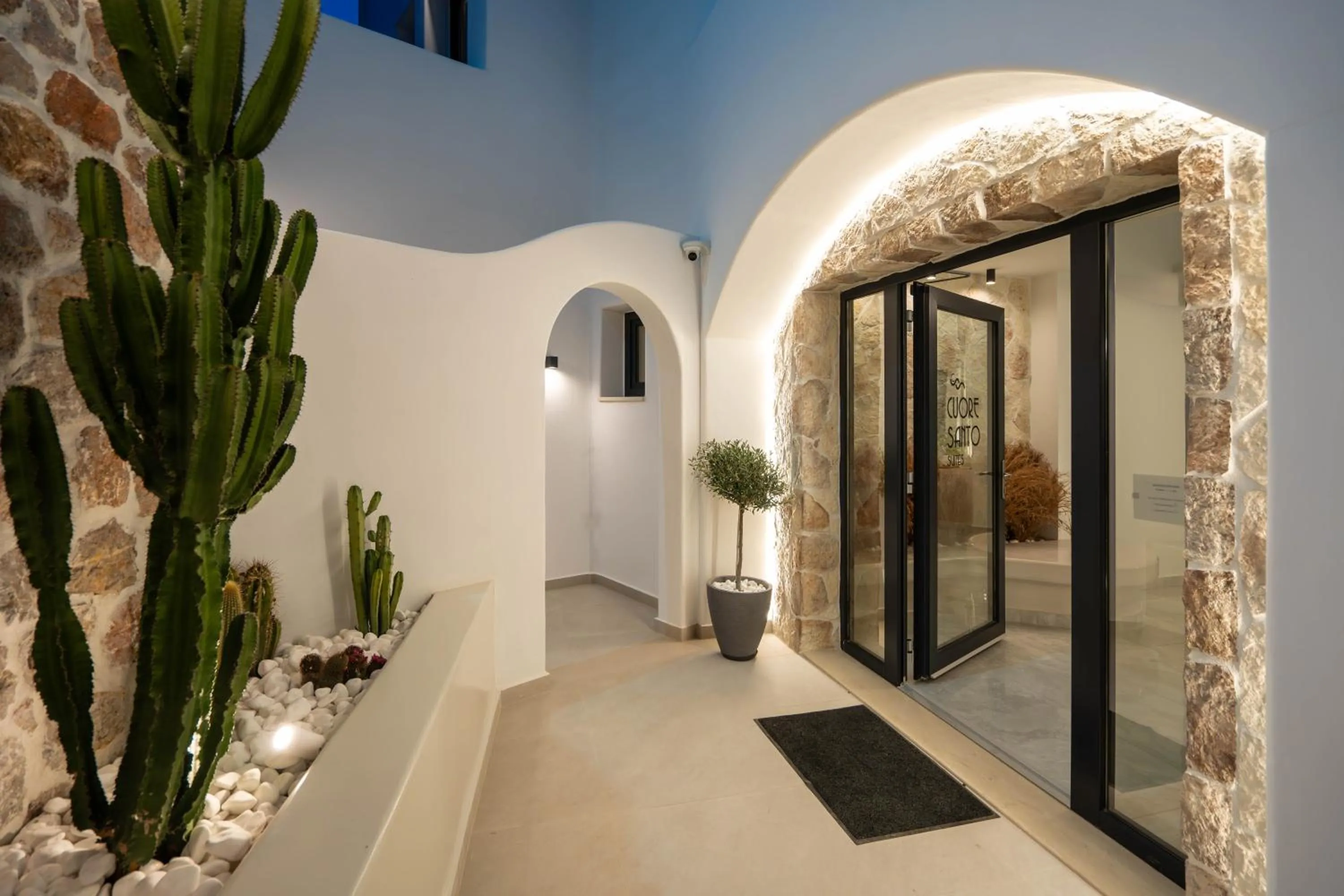 Facade/entrance in Cuore Santo Suites