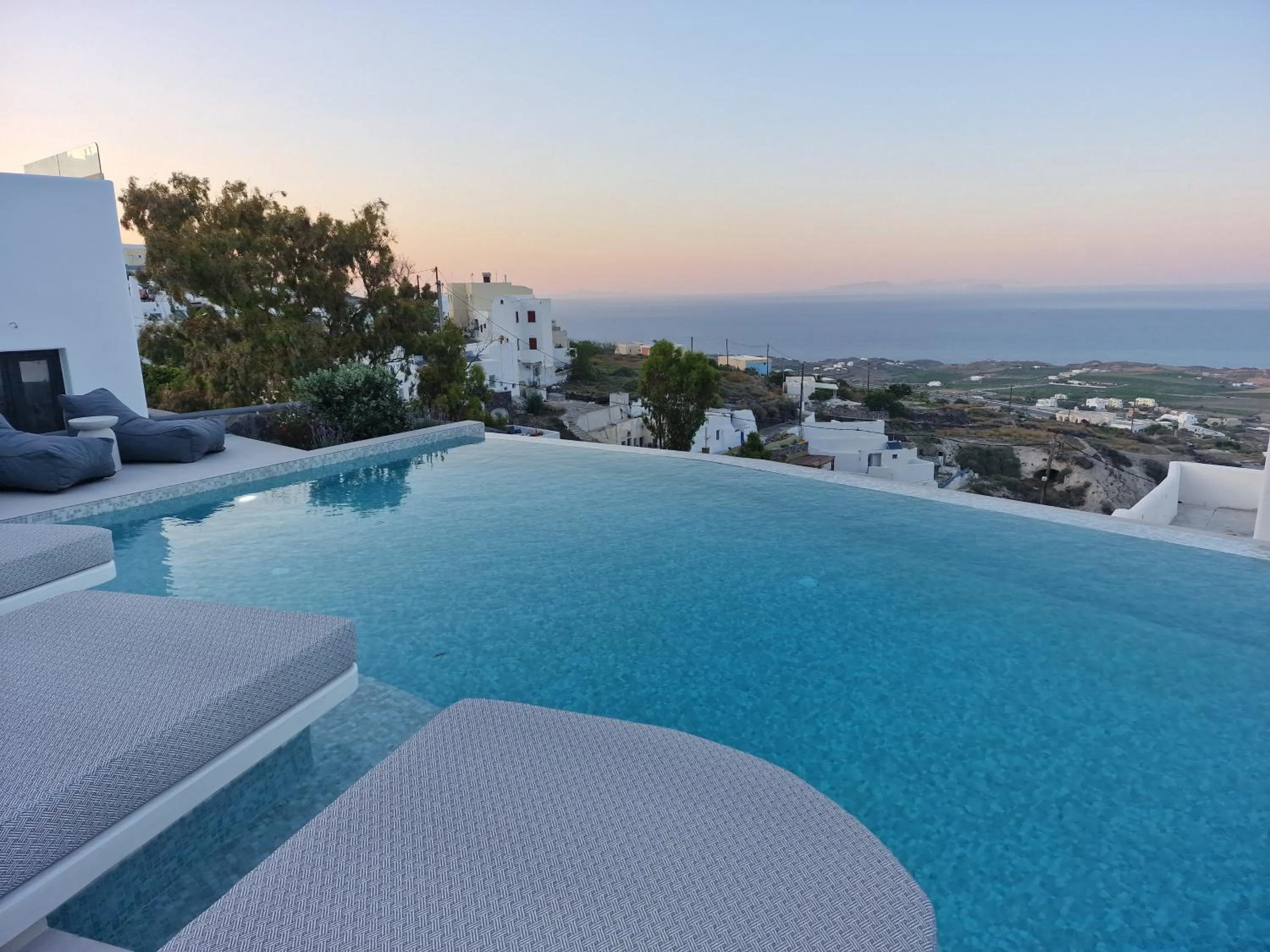 Swimming pool in Cuore Santo Suites