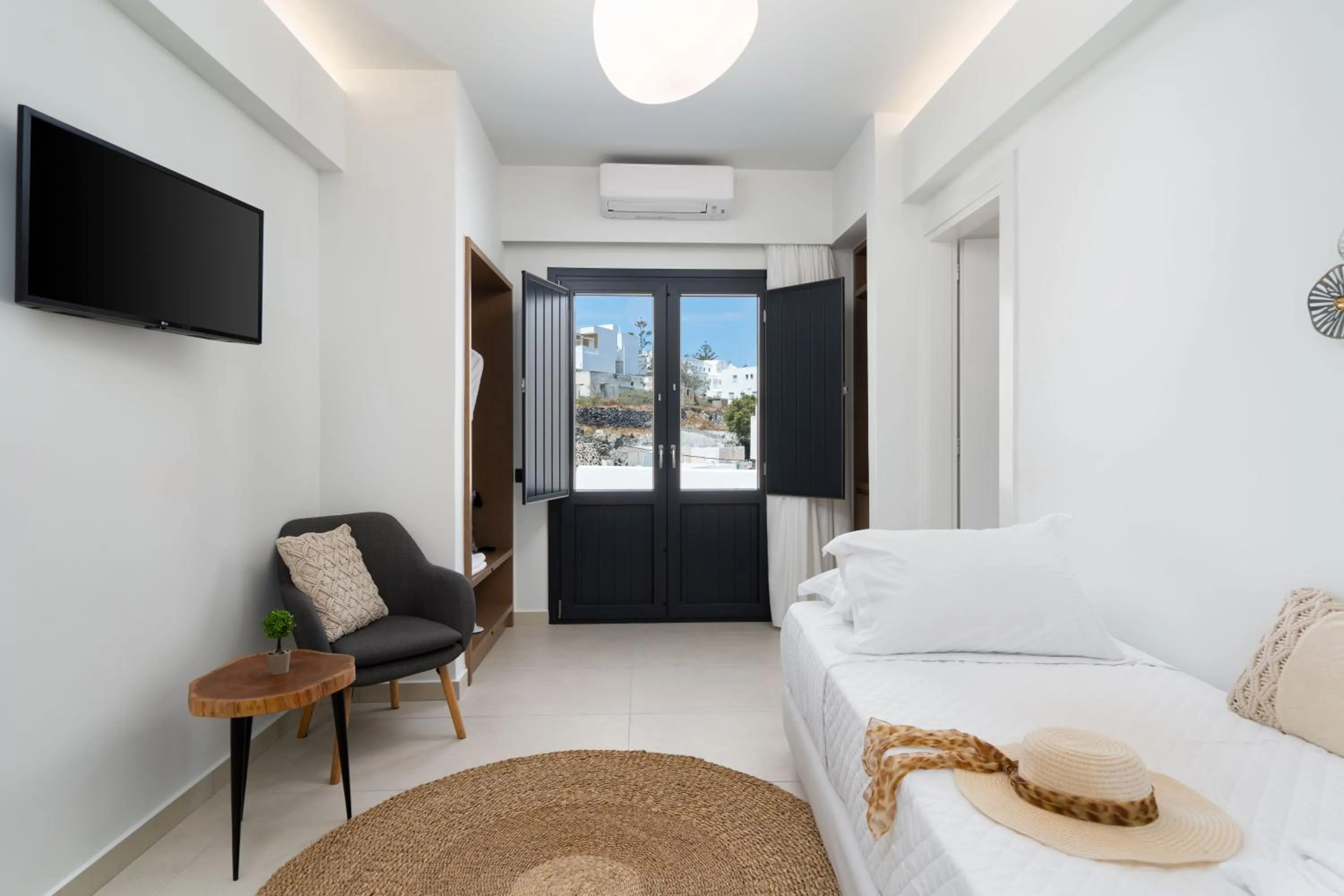 Bedroom, Bed in Cuore Santo Suites