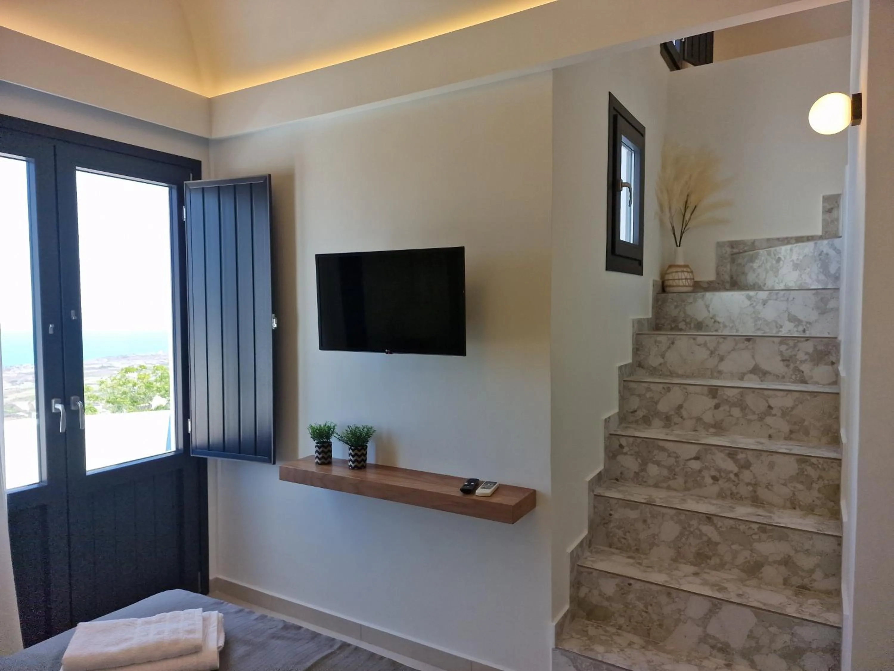 TV and multimedia in Cuore Santo Suites