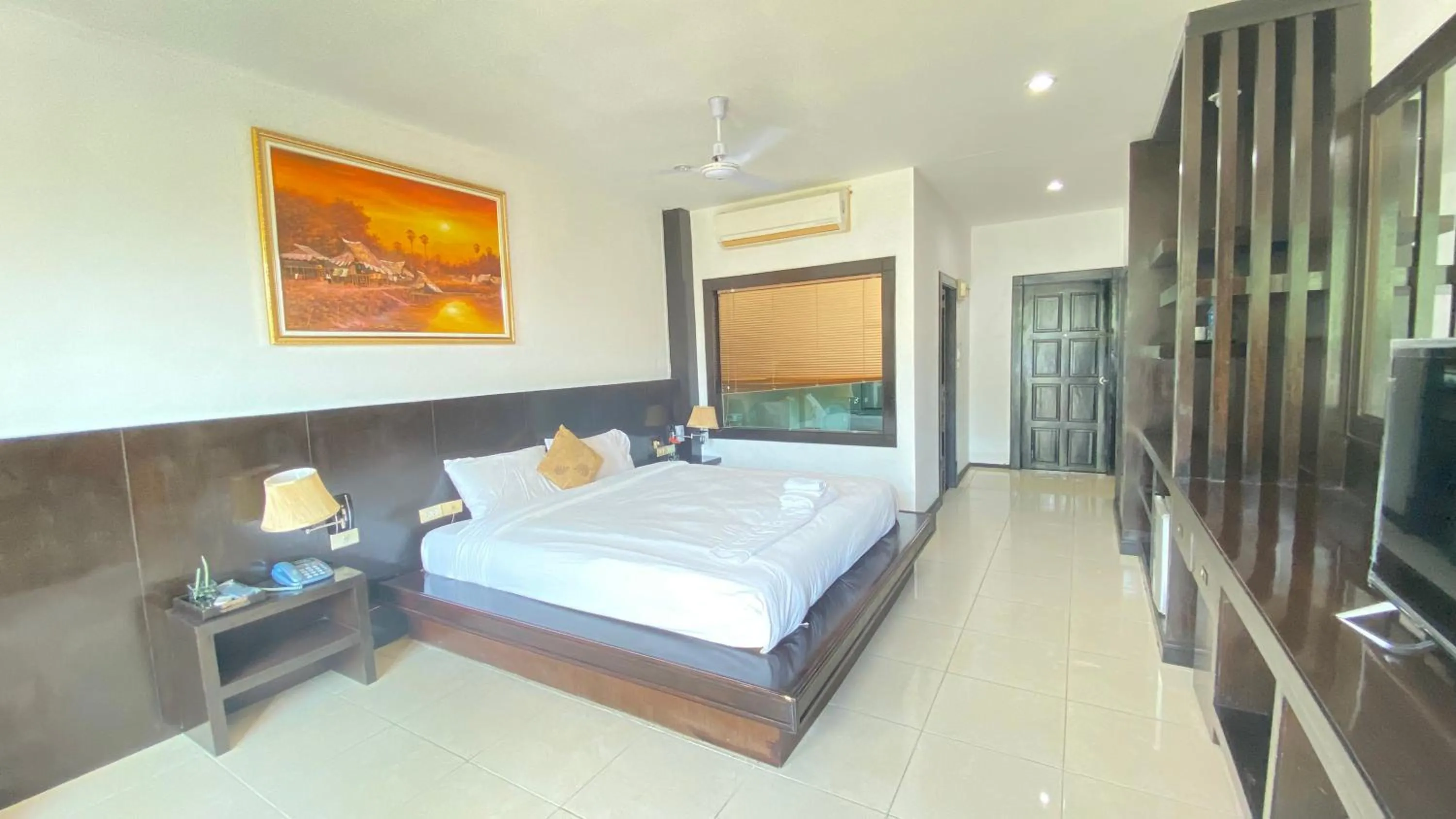 Bed in SM Patong Resort