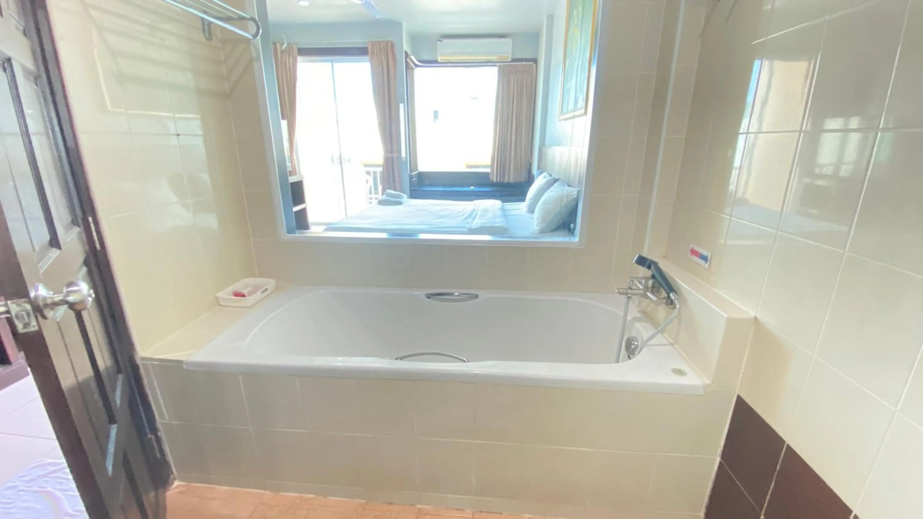 Hot Tub in SM Patong Resort