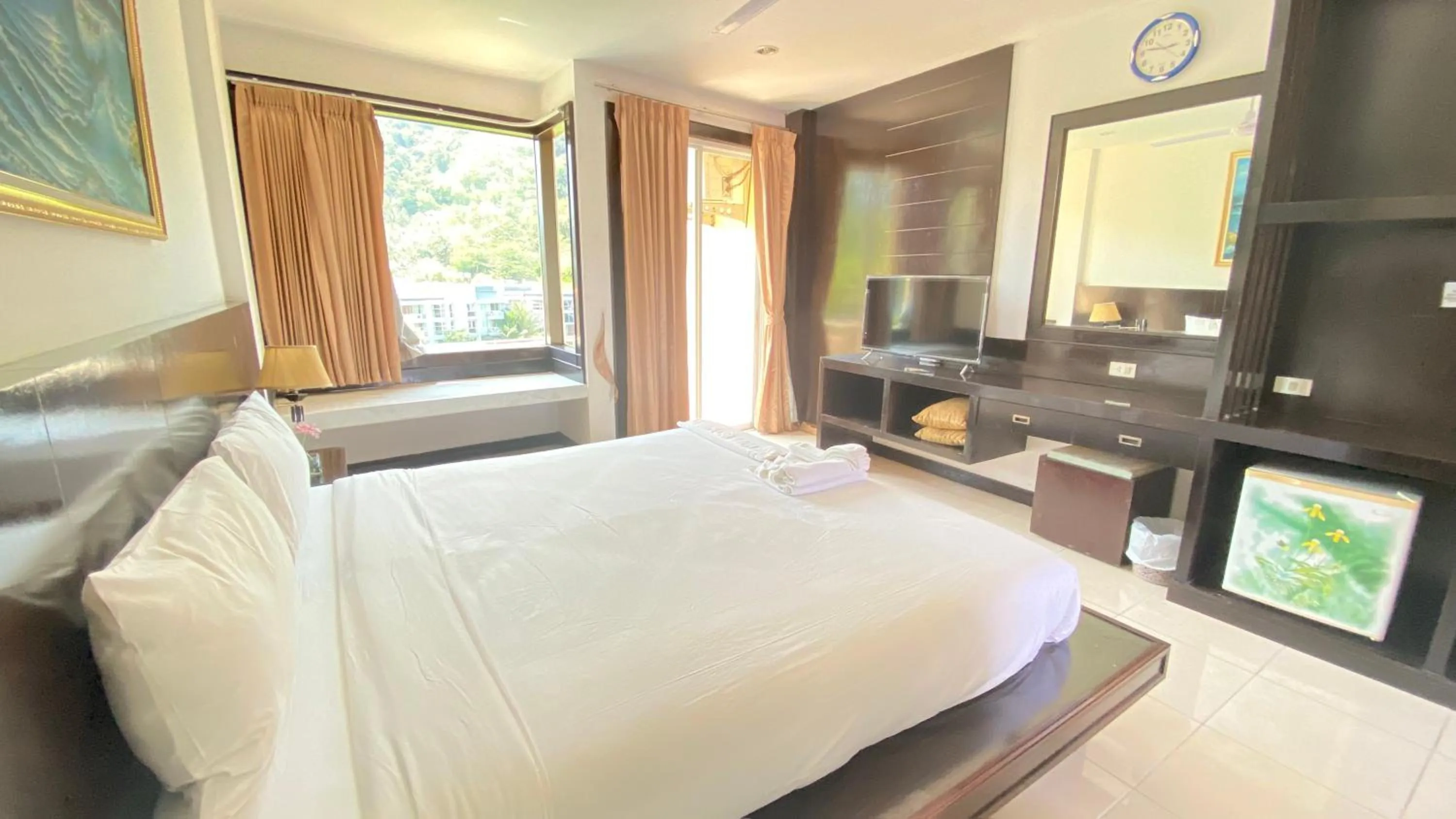 Bed in SM Patong Resort