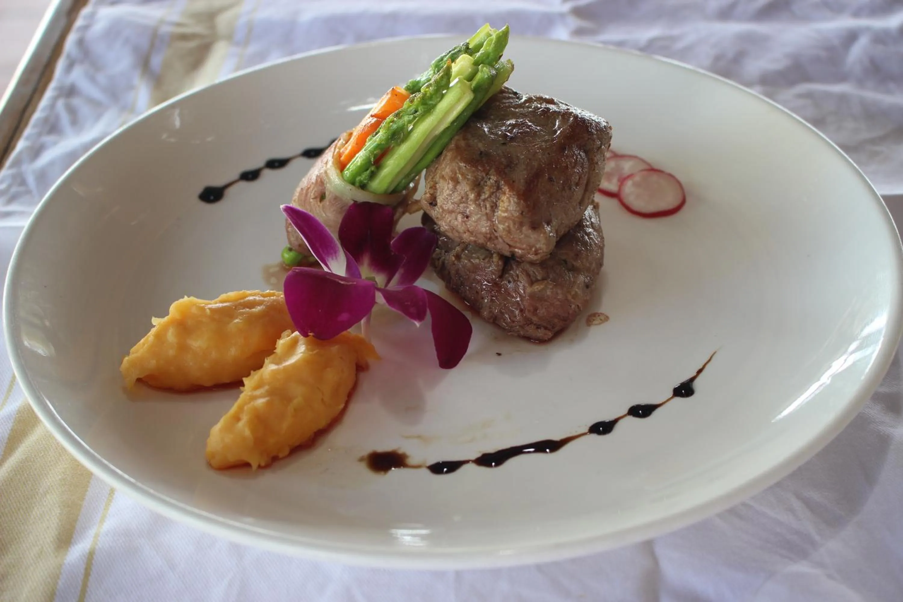 SCARLET SAILS BUNGALOW