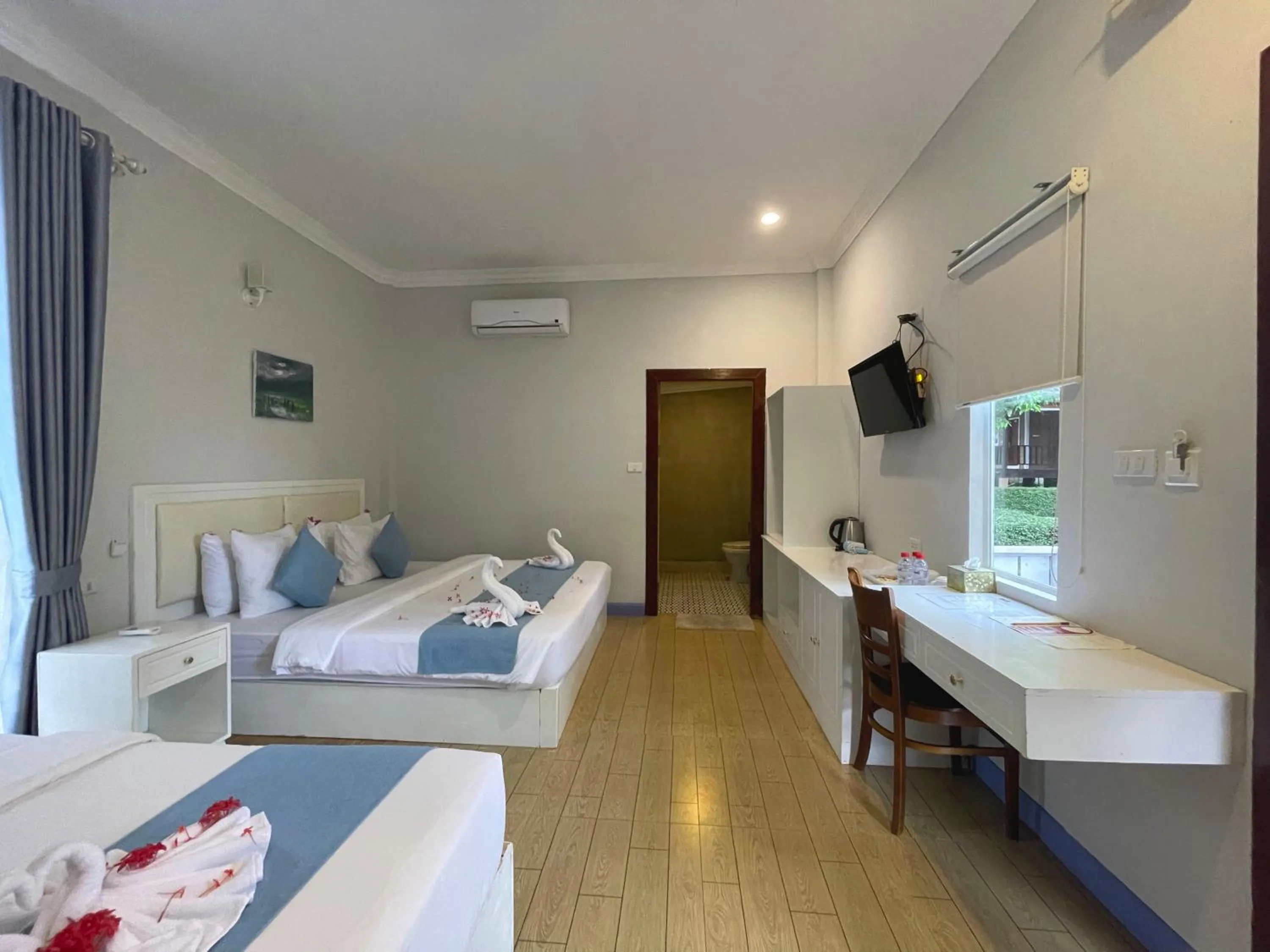 Bed in SCARLET SAILS BUNGALOW