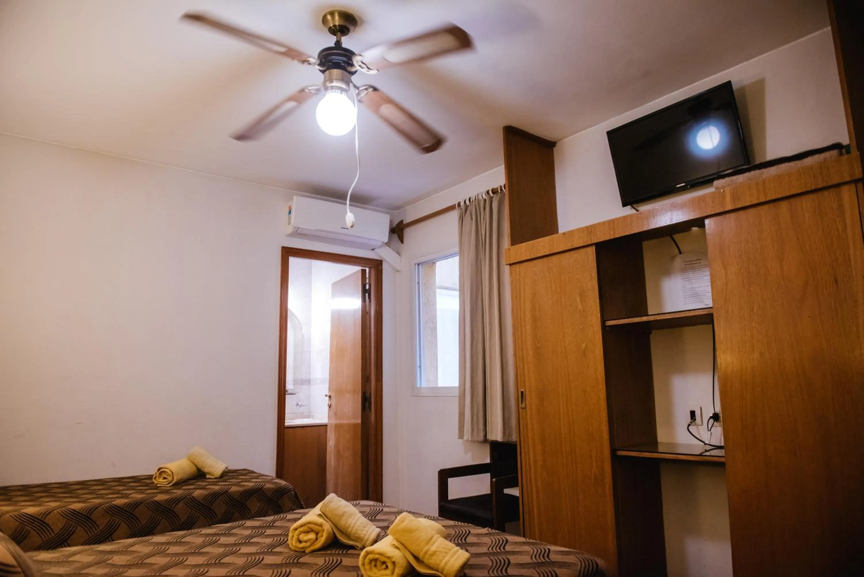 Photo of the whole room in Hotel Pacífico