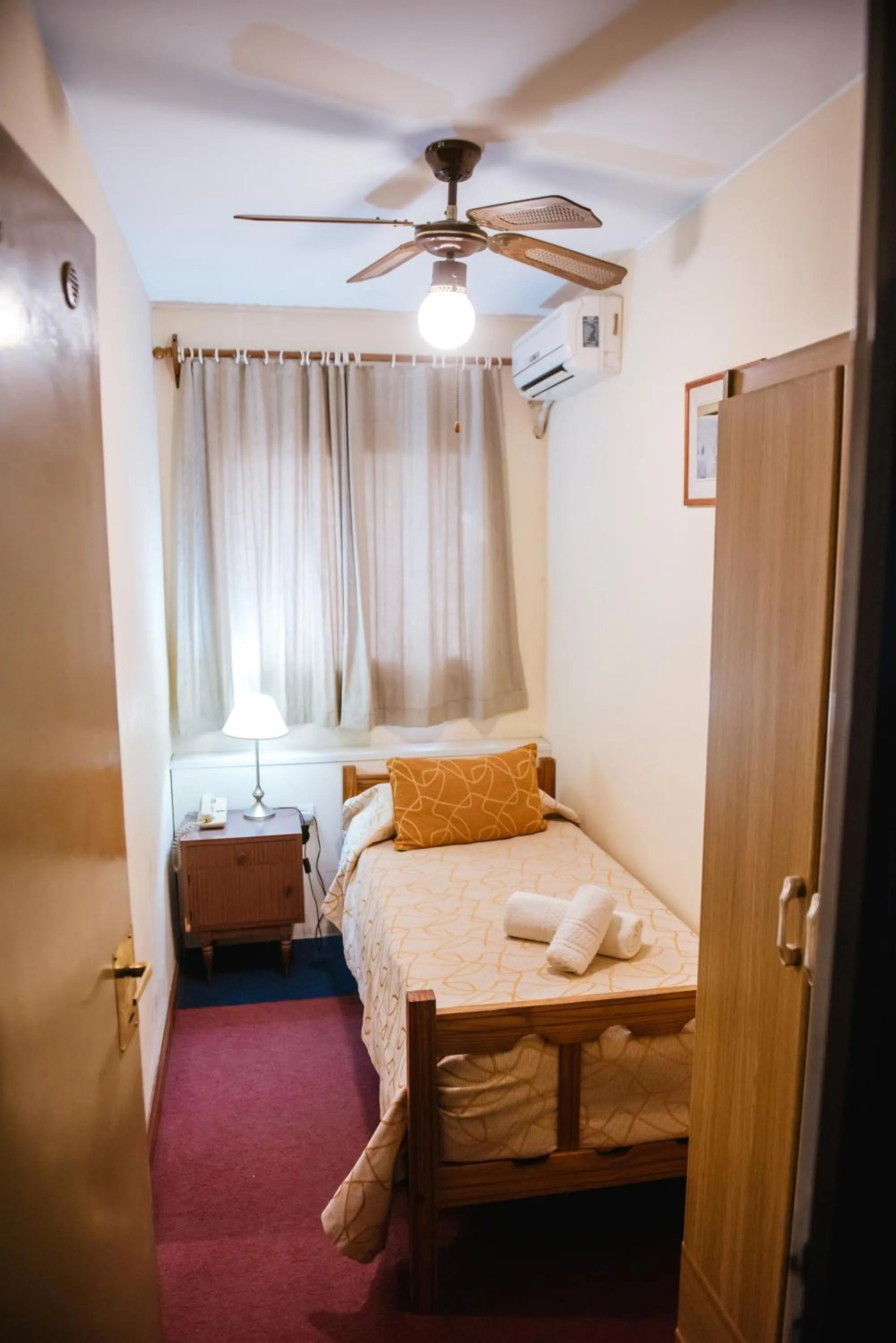 Photo of the whole room in Hotel Pacífico