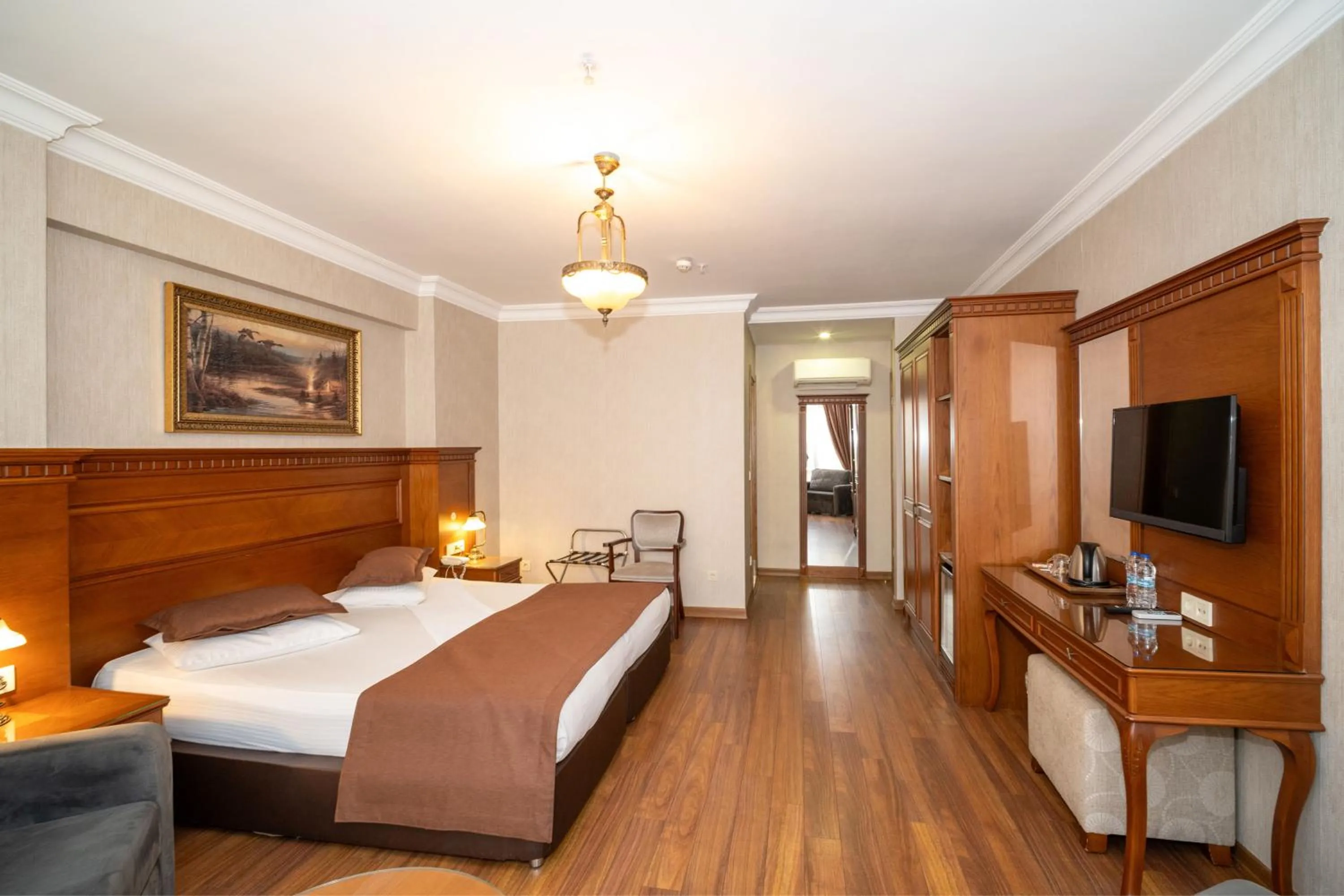 Photo of the whole room, Bed in Hotel Blisstanbul