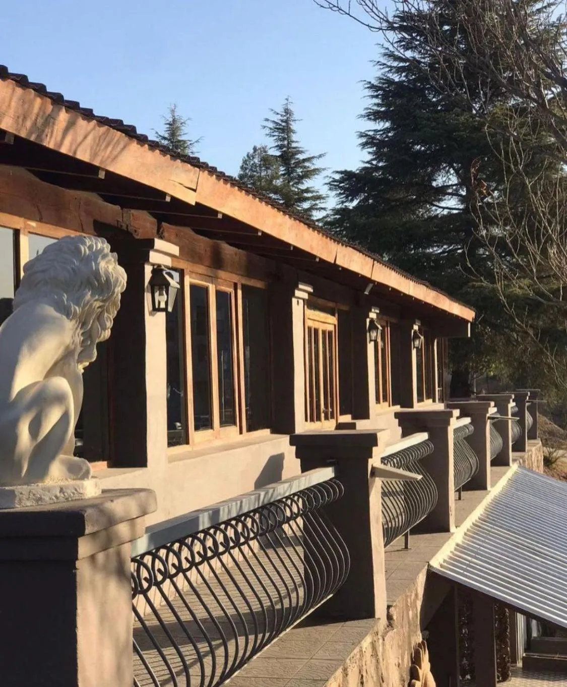 Carod Espacio Serrano