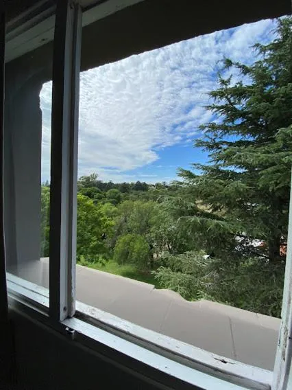 Photo of the whole room in Carod Espacio Serrano