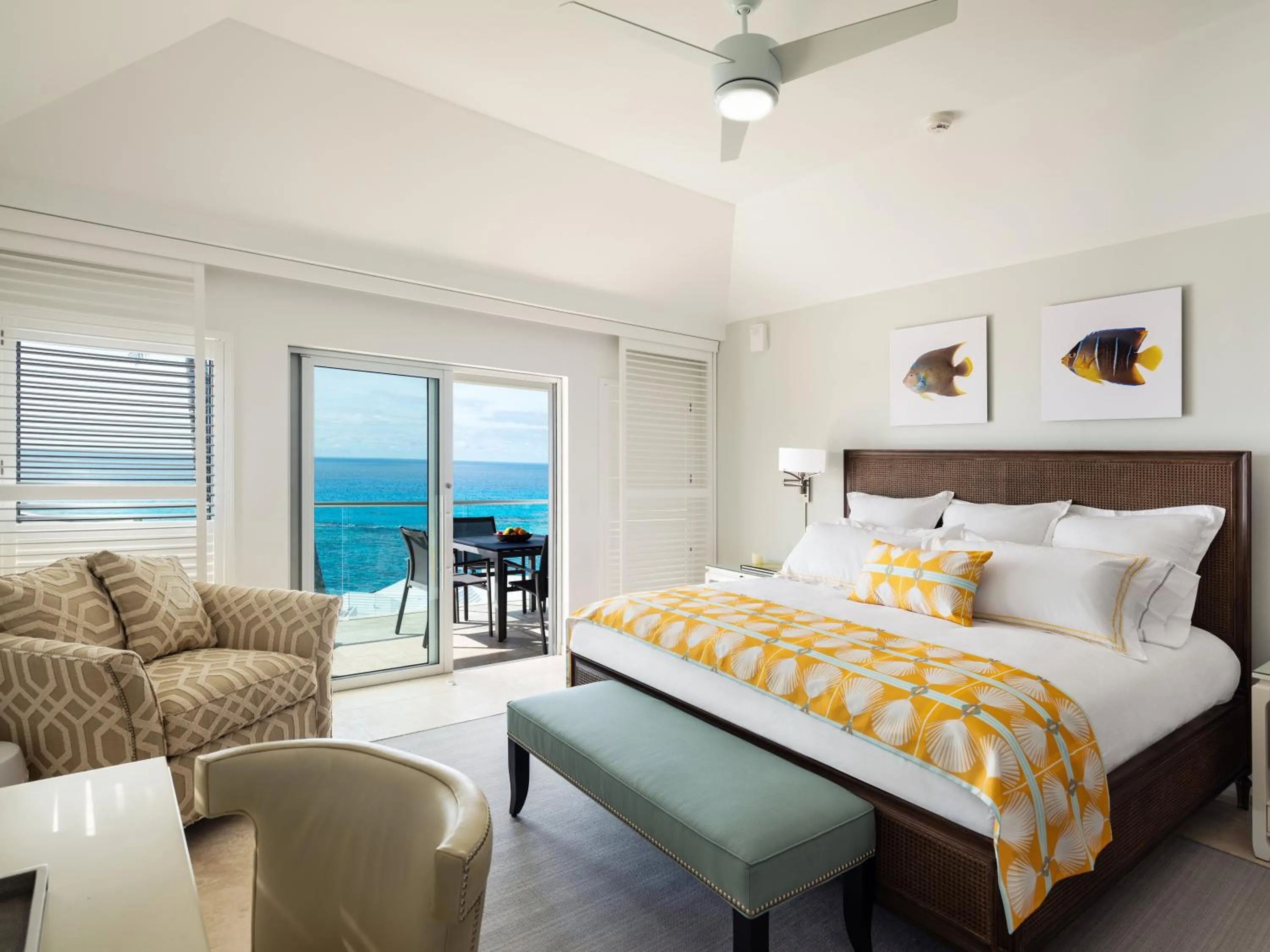 Patio, Bed in Azura Bermuda