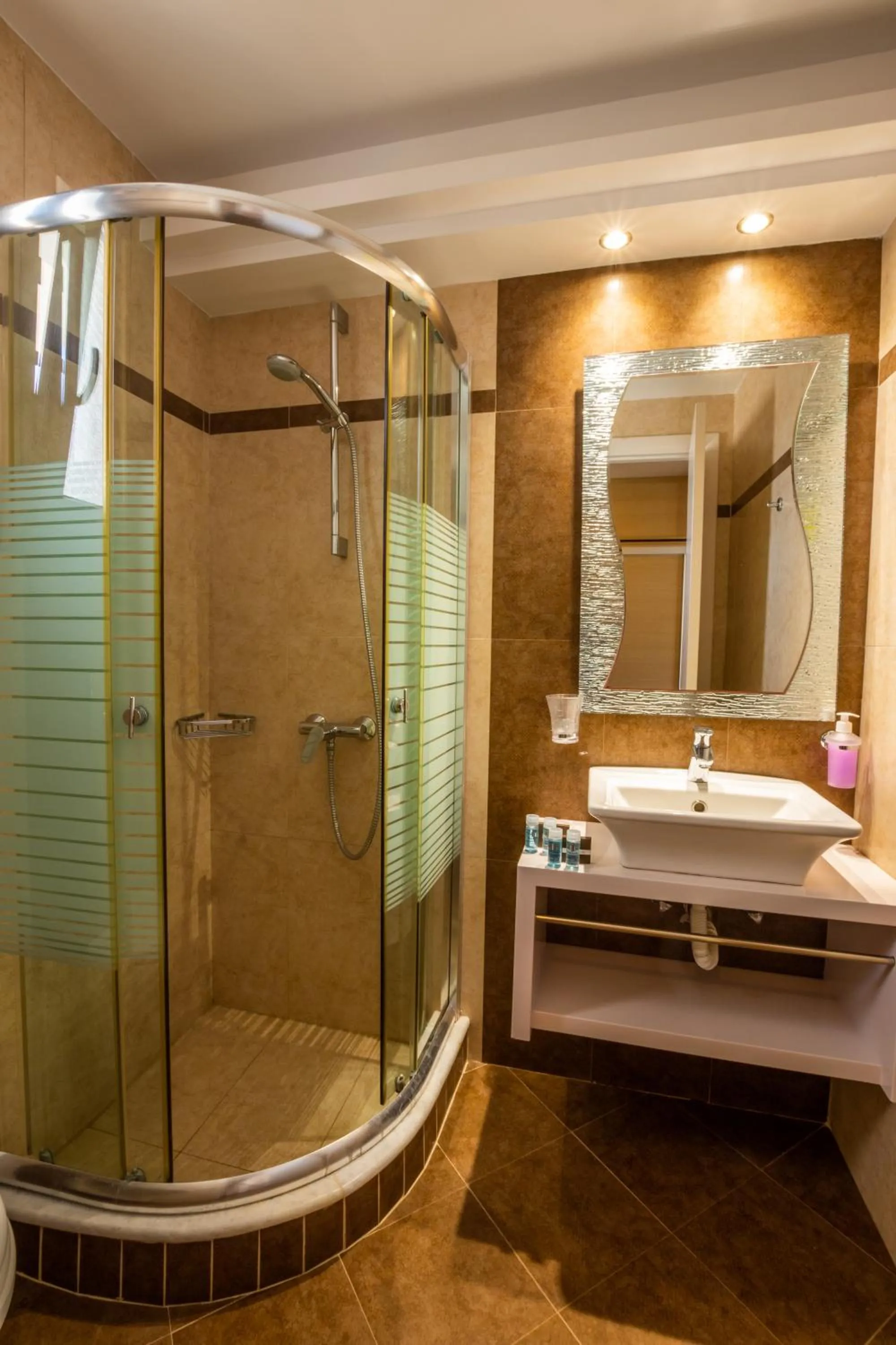 Toilet in Irini Hotel