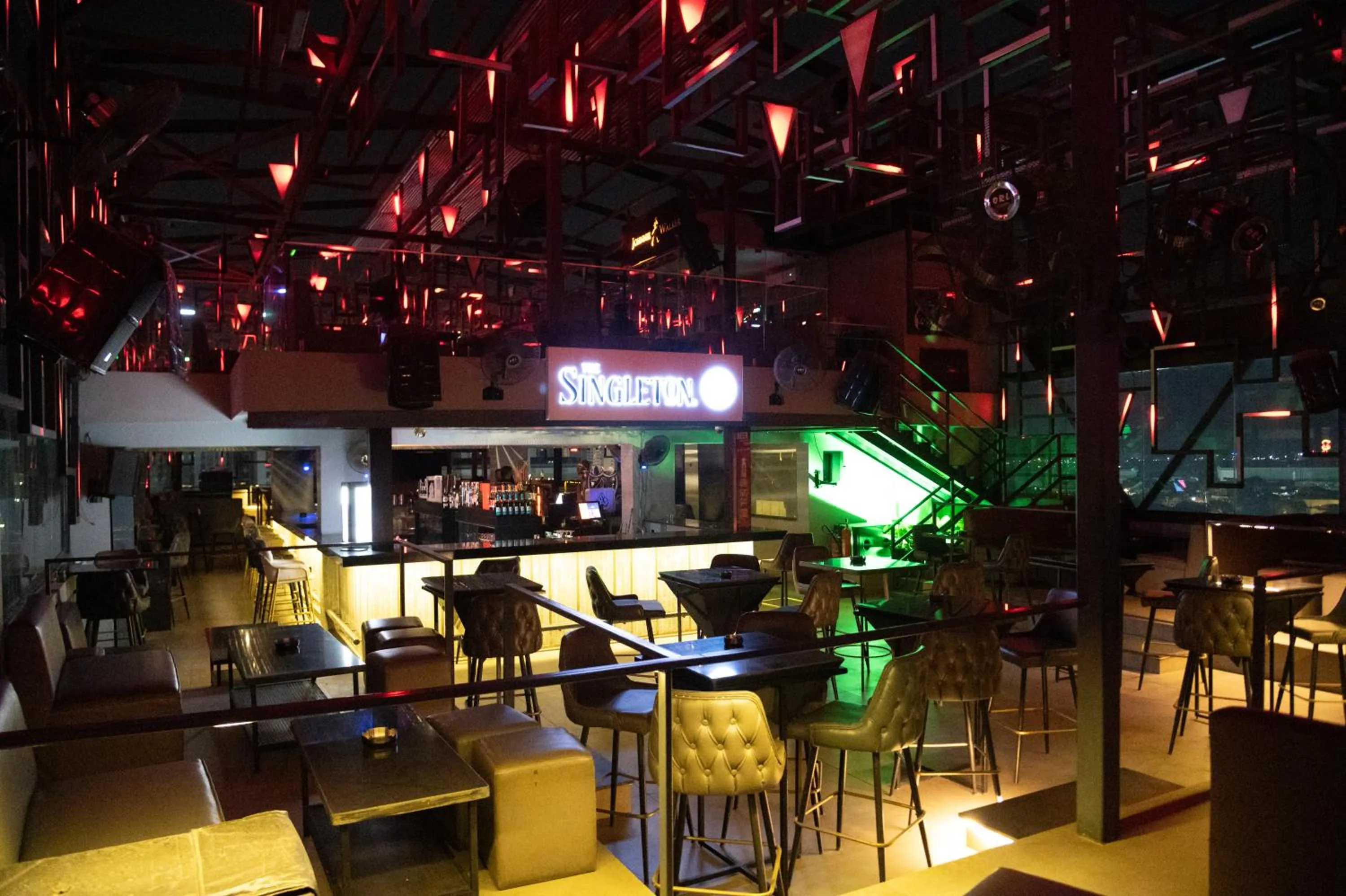 Restaurant/places to eat in Vertigo Hotel