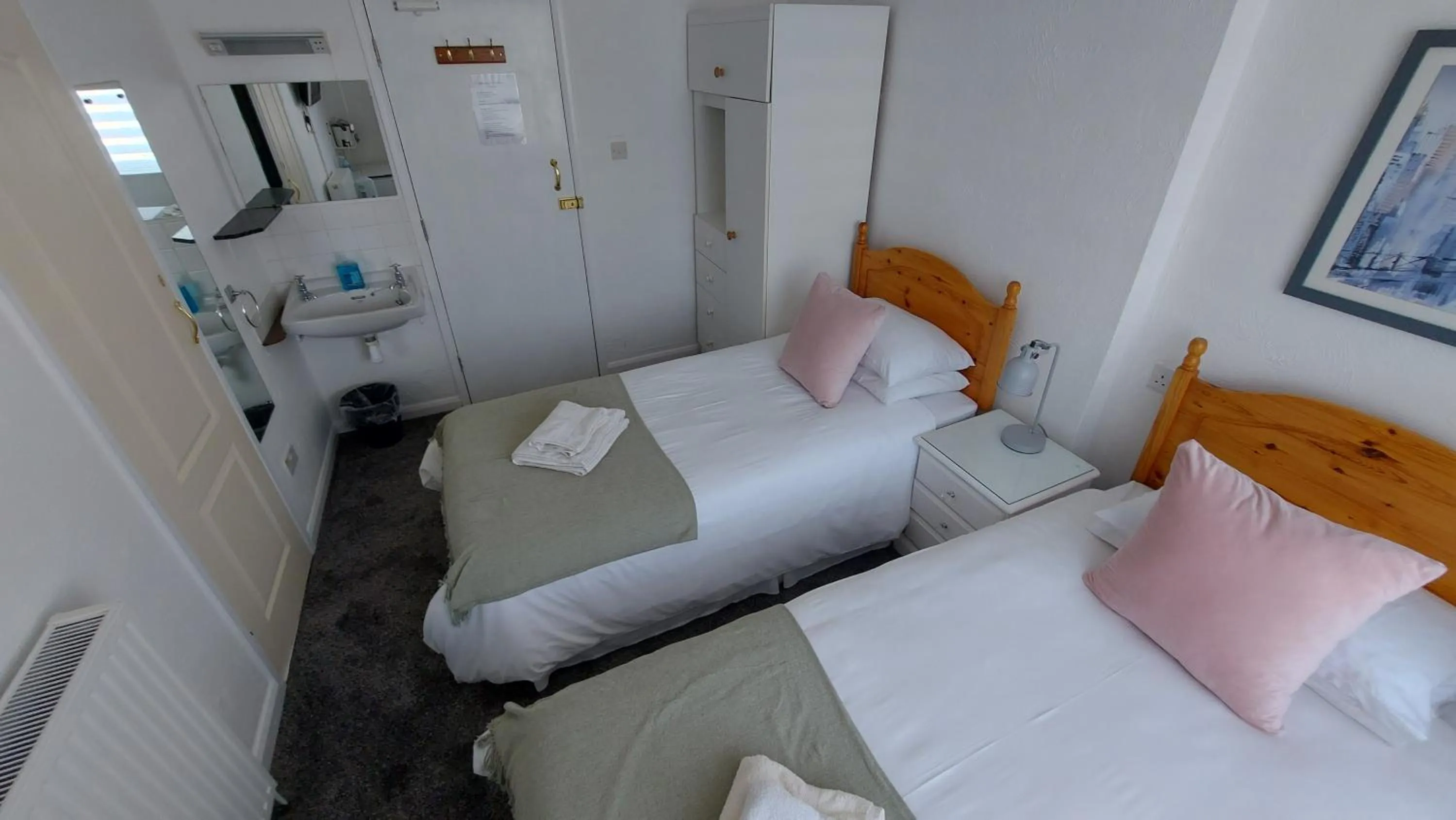 Bed in The Clifton at Paignton