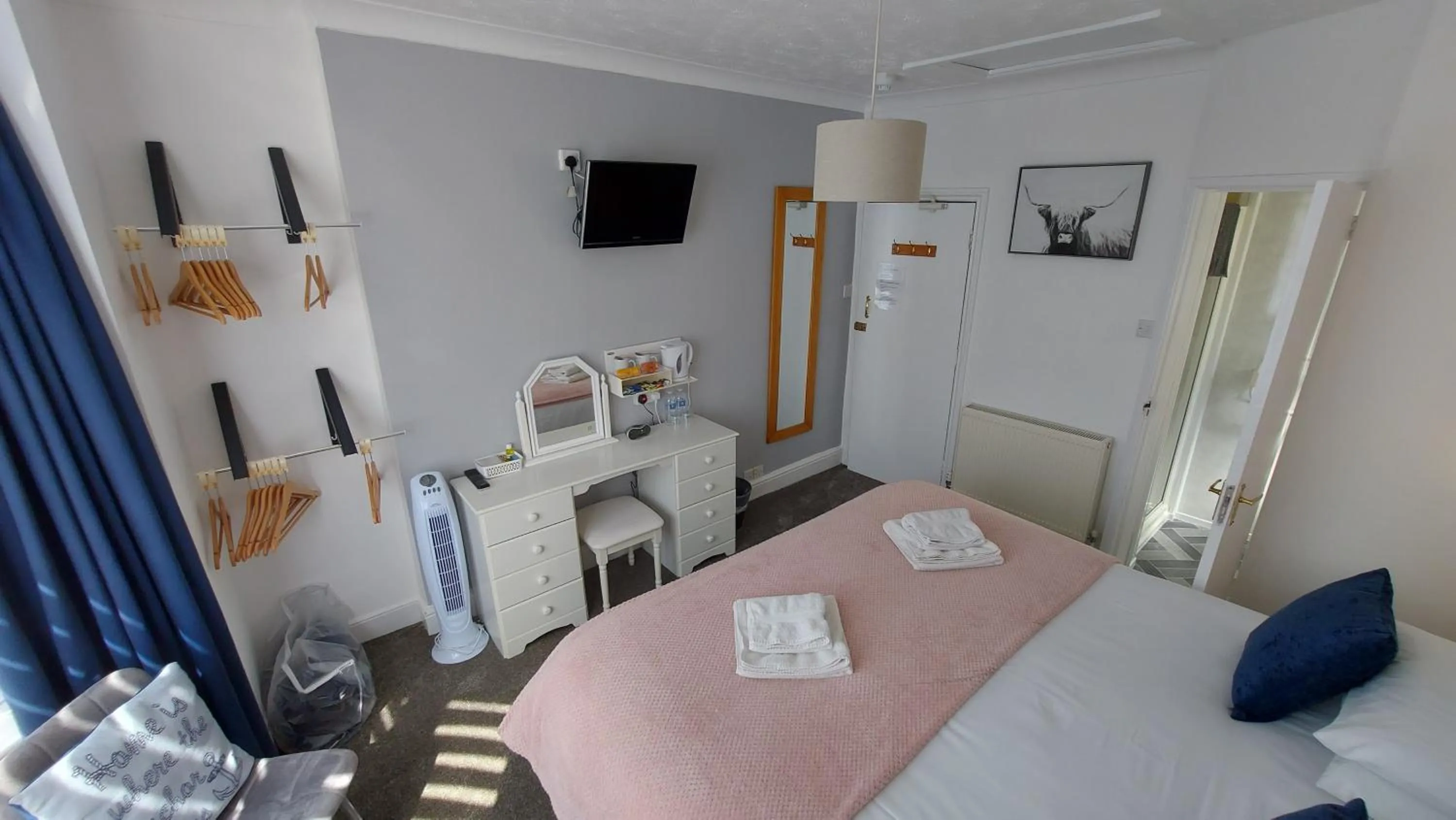 Bed in The Clifton at Paignton