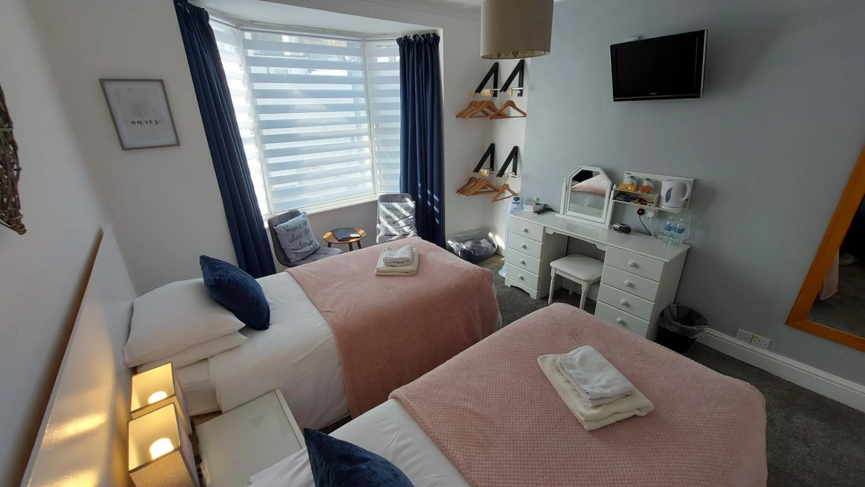 Bed in The Clifton at Paignton