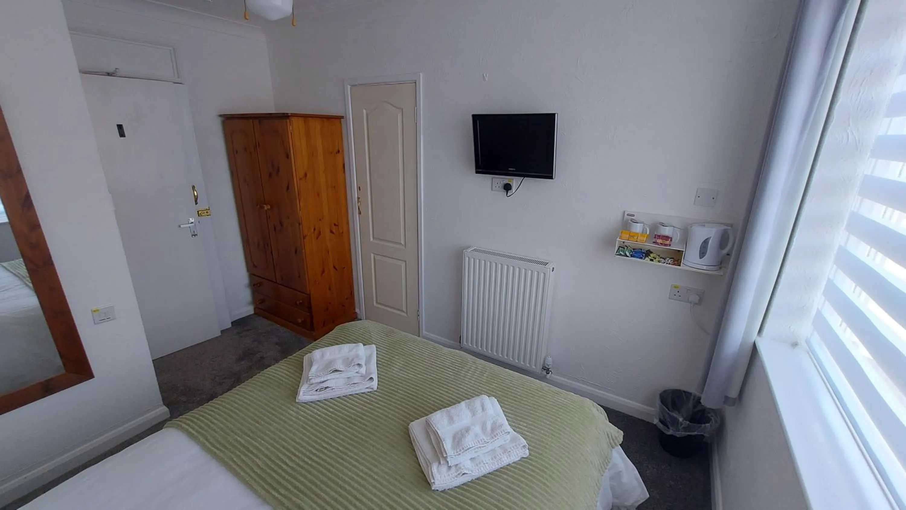 Bed in The Clifton at Paignton