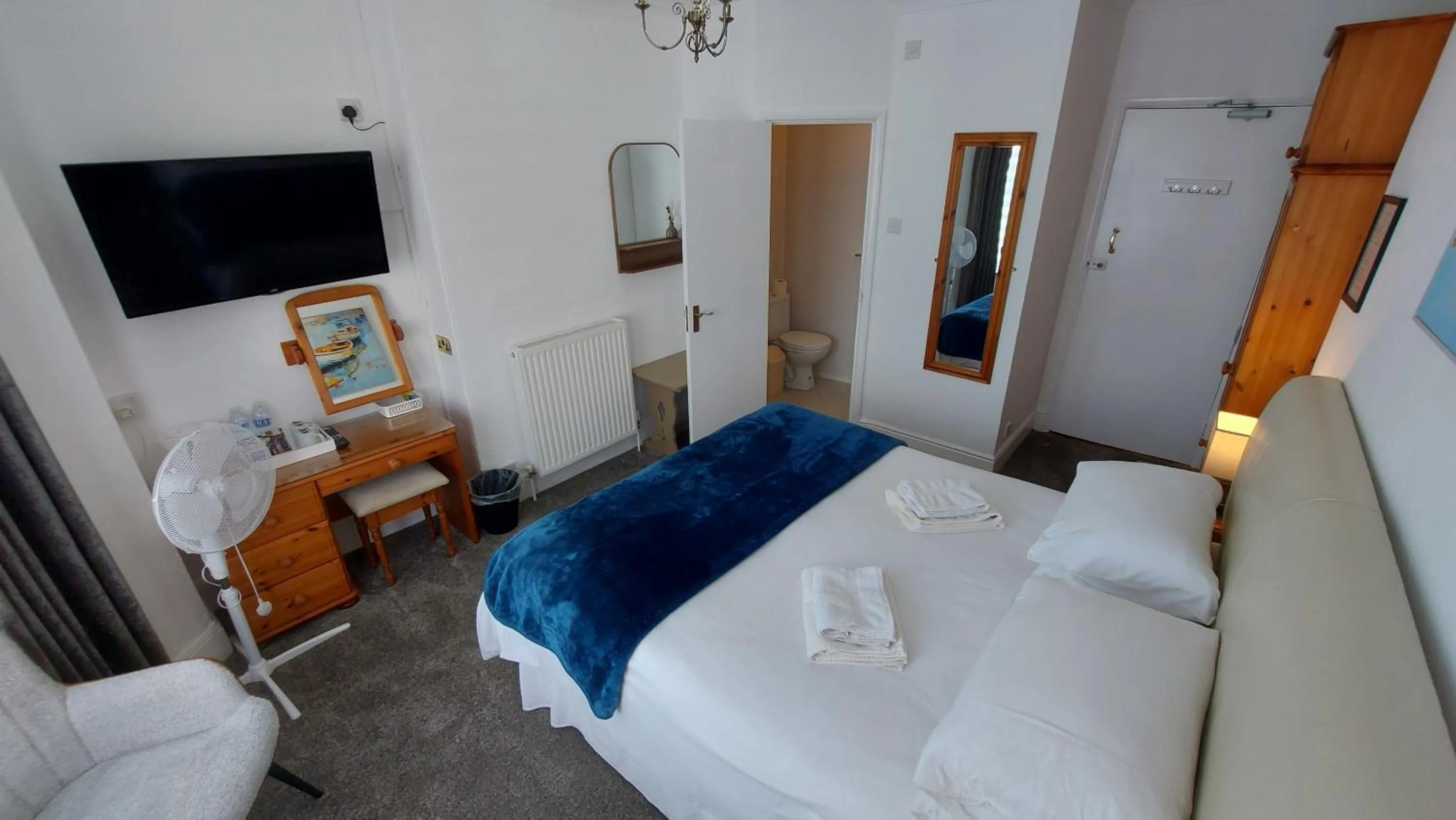 Bed in The Clifton at Paignton