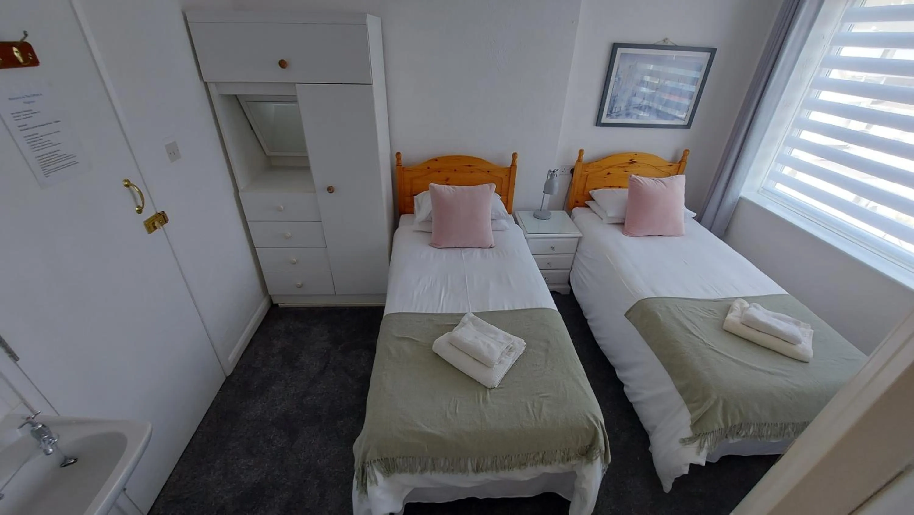 Bed in The Clifton at Paignton