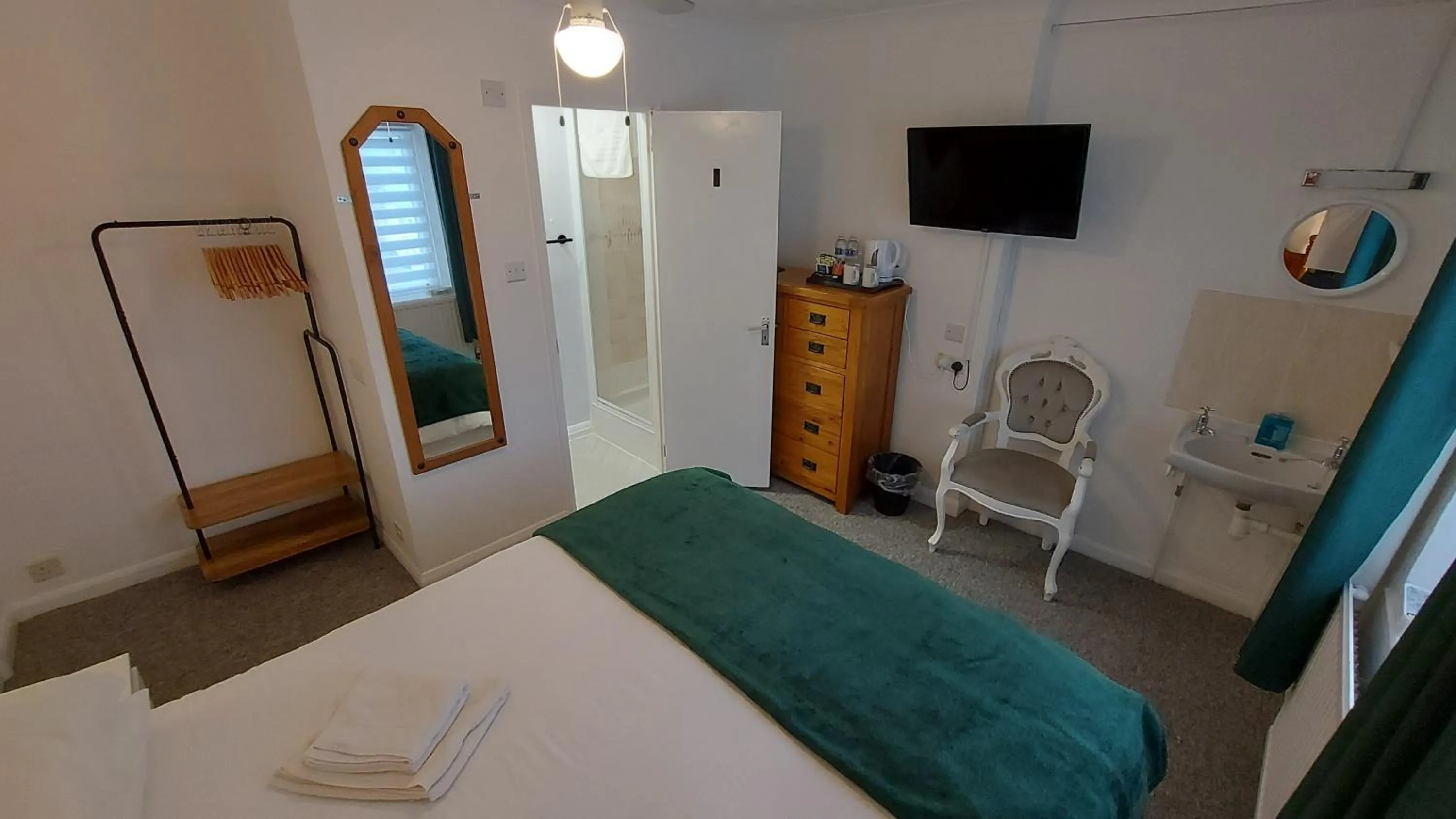 Bed in The Clifton at Paignton