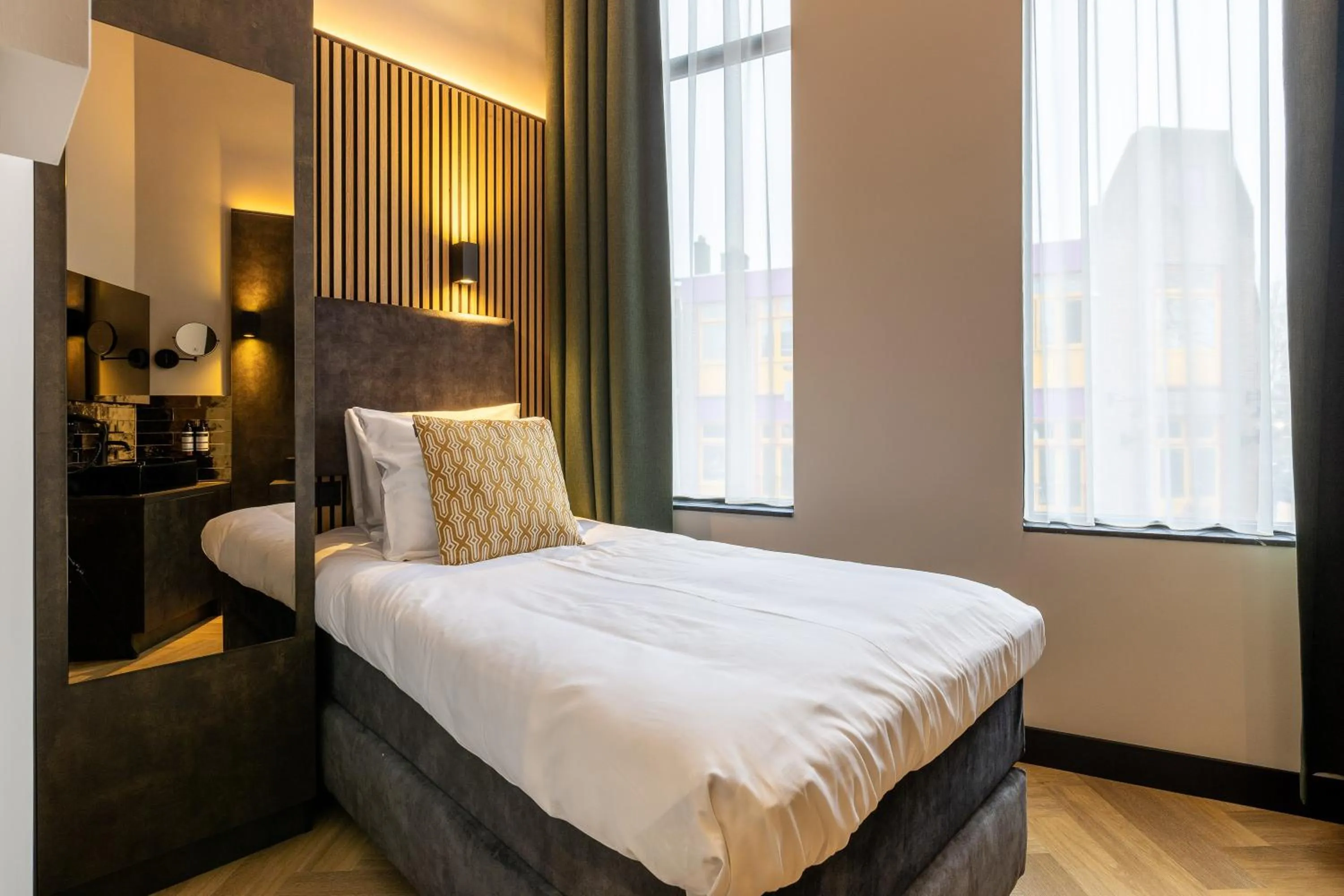 Bed in Monument Hotel