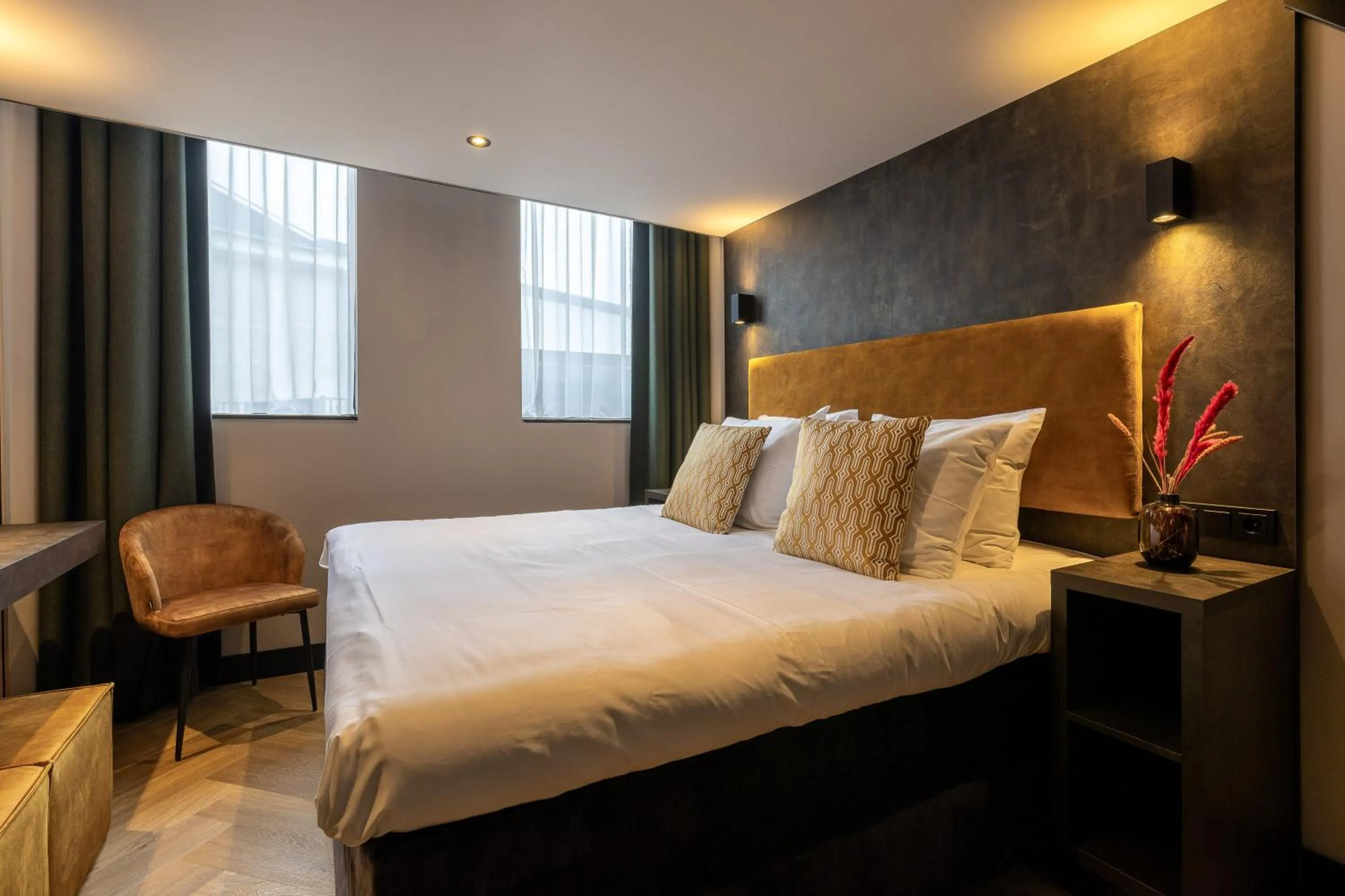 Bedroom, Bed in Monument Hotel