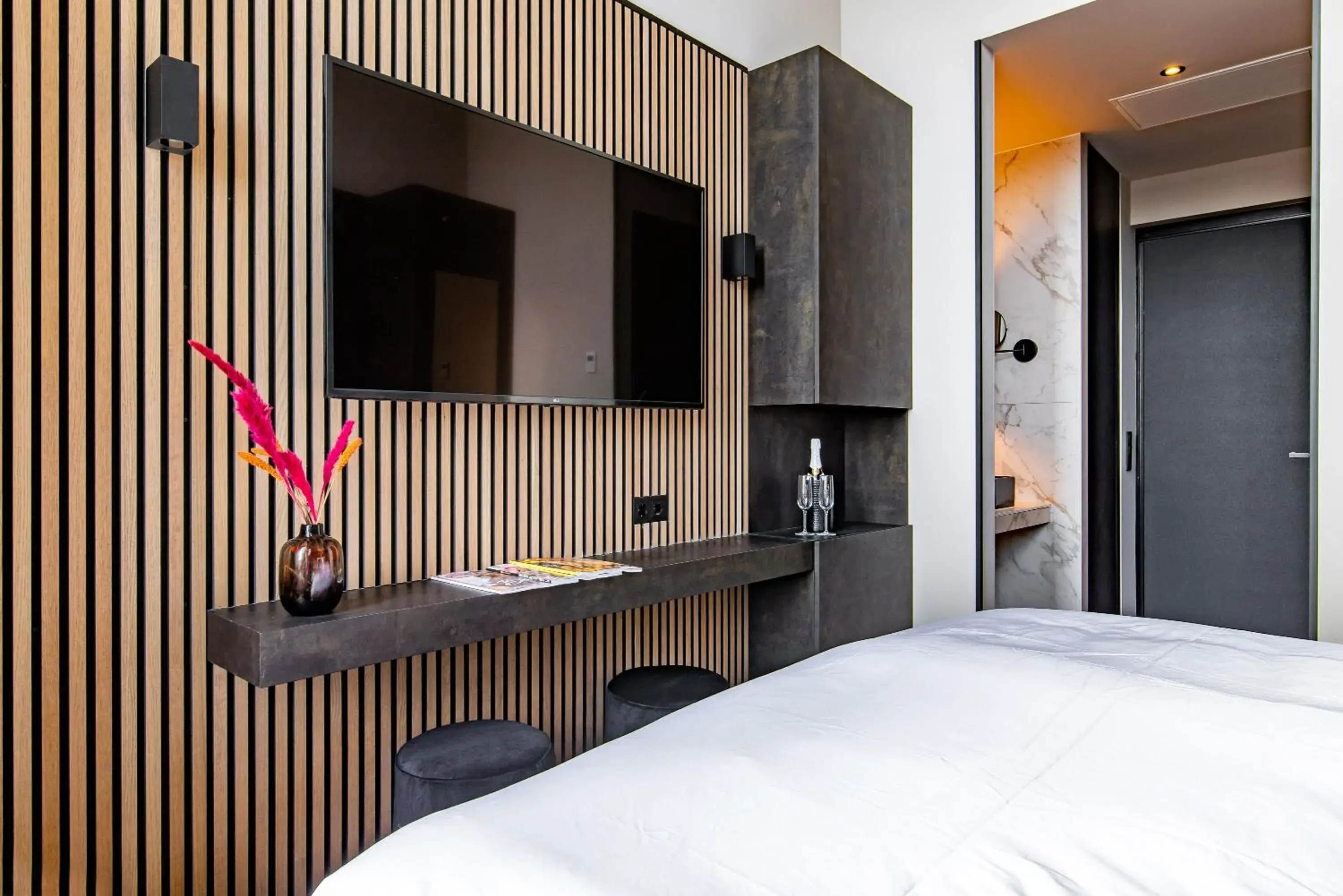 Standard Double Room in Monument Hotel Standard Double Room in Monument Hotel