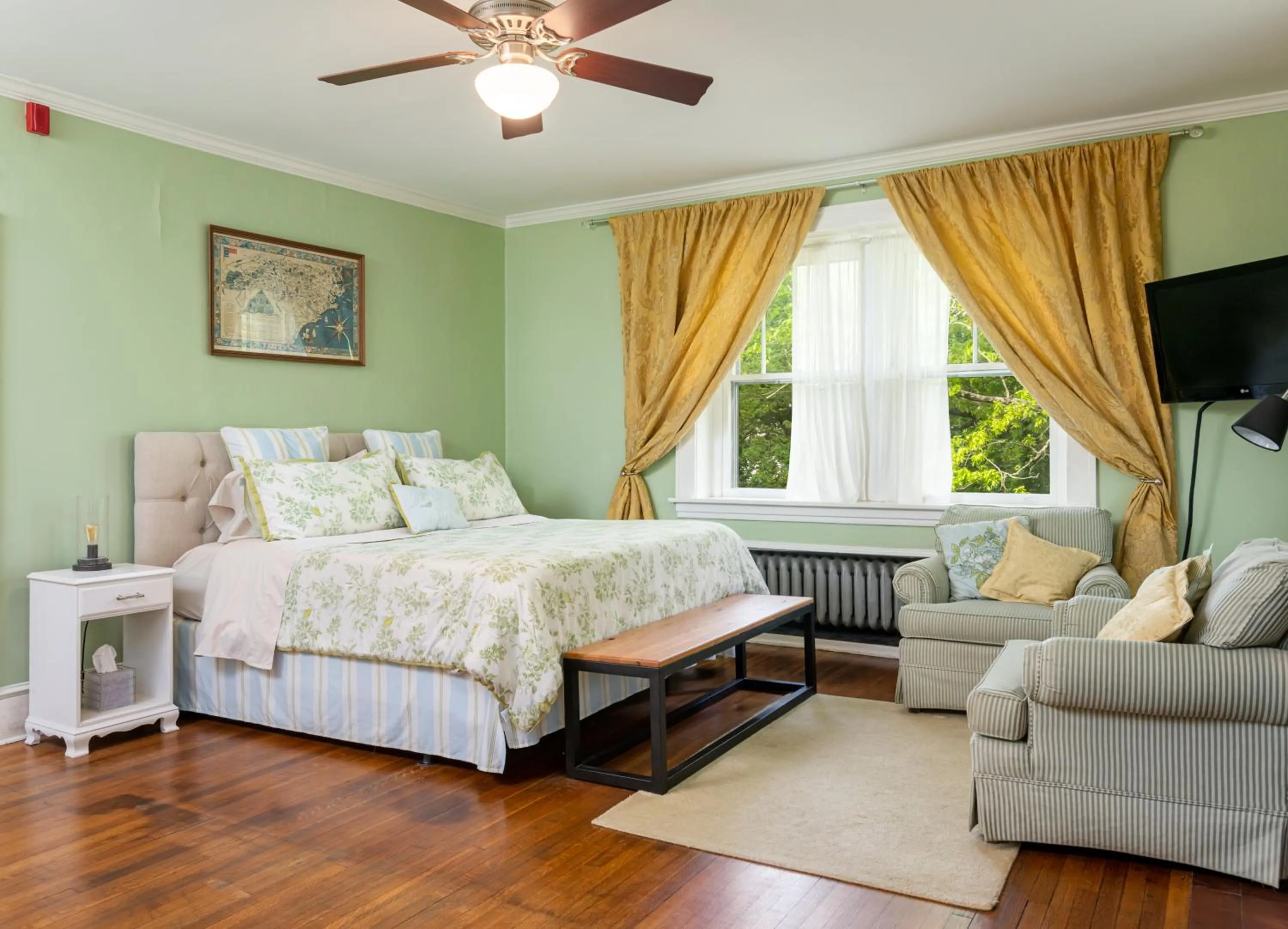 Bed in Sweet Biscuit Inn