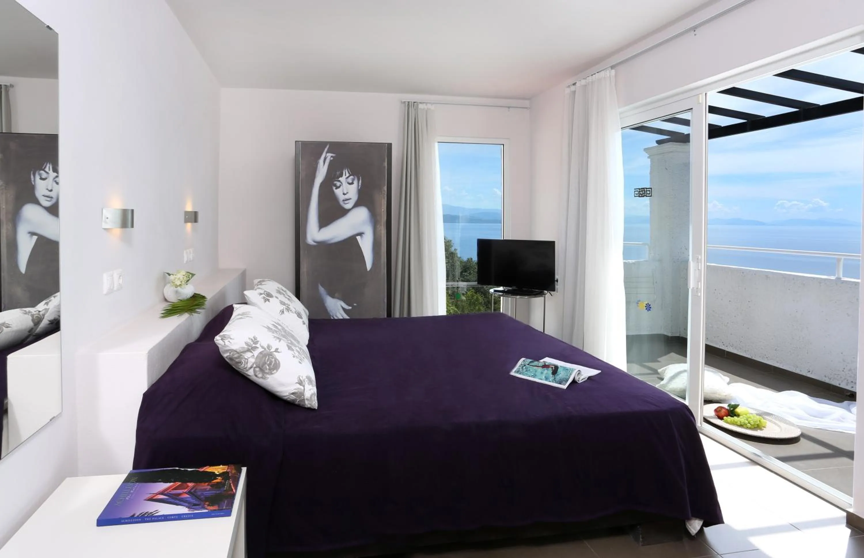 Bedroom, Bed in Pantokrator Hotel