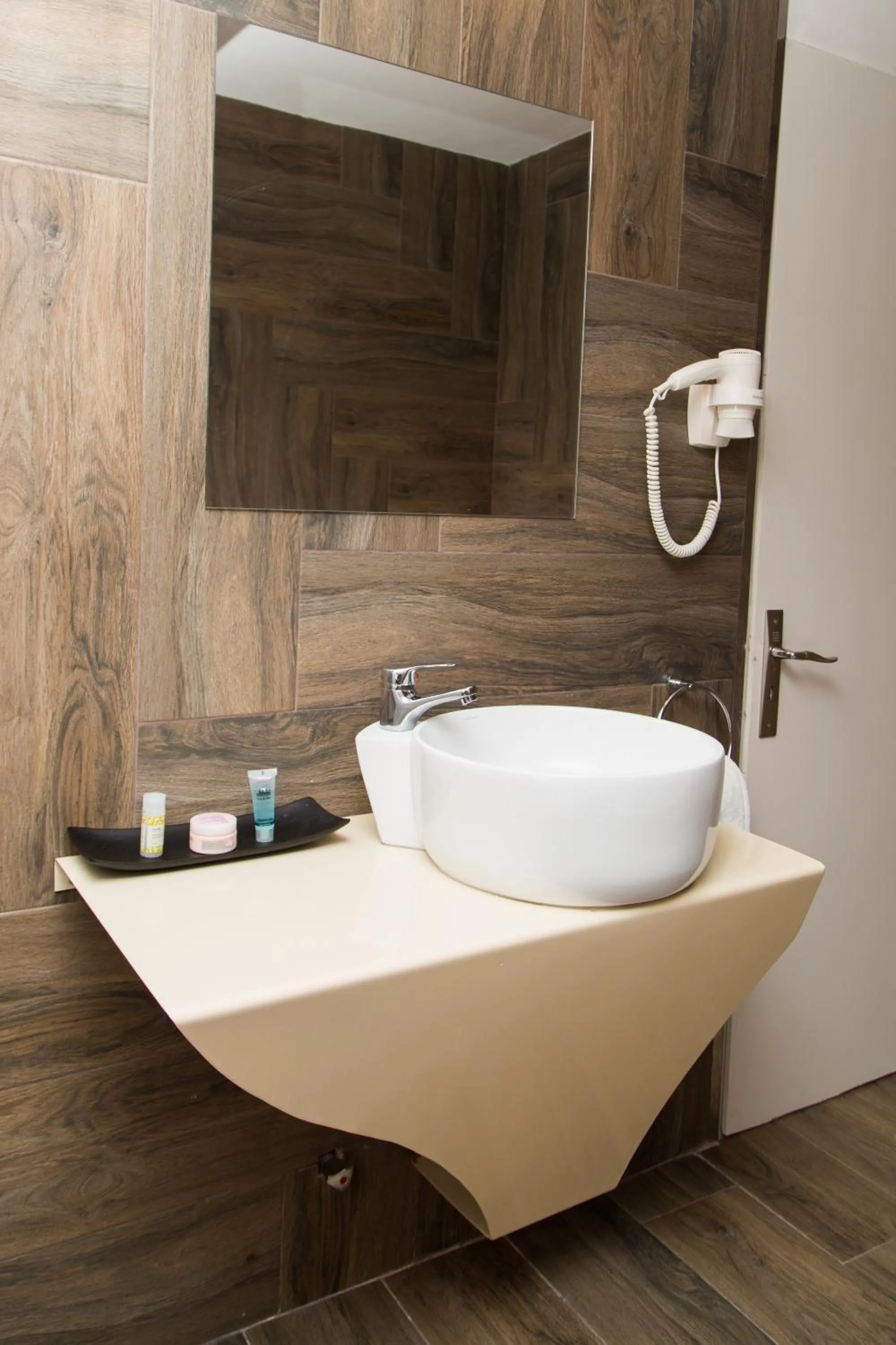 Bathroom in Pantokrator Hotel