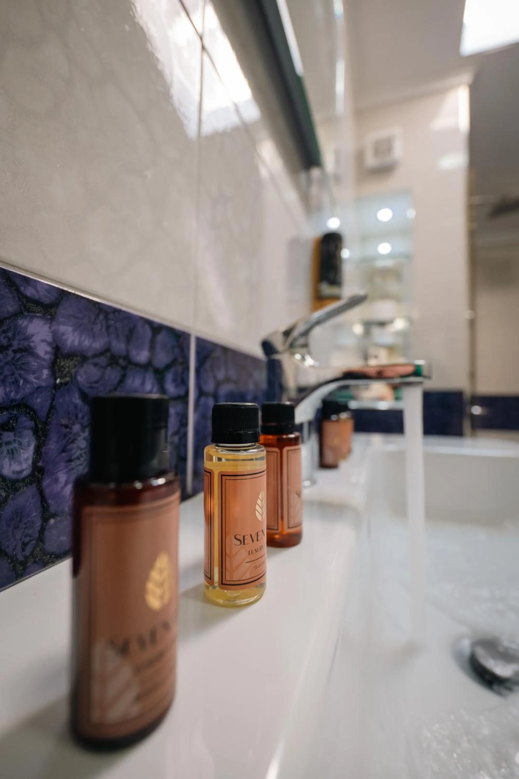 Bathroom in Olimpic Hotel