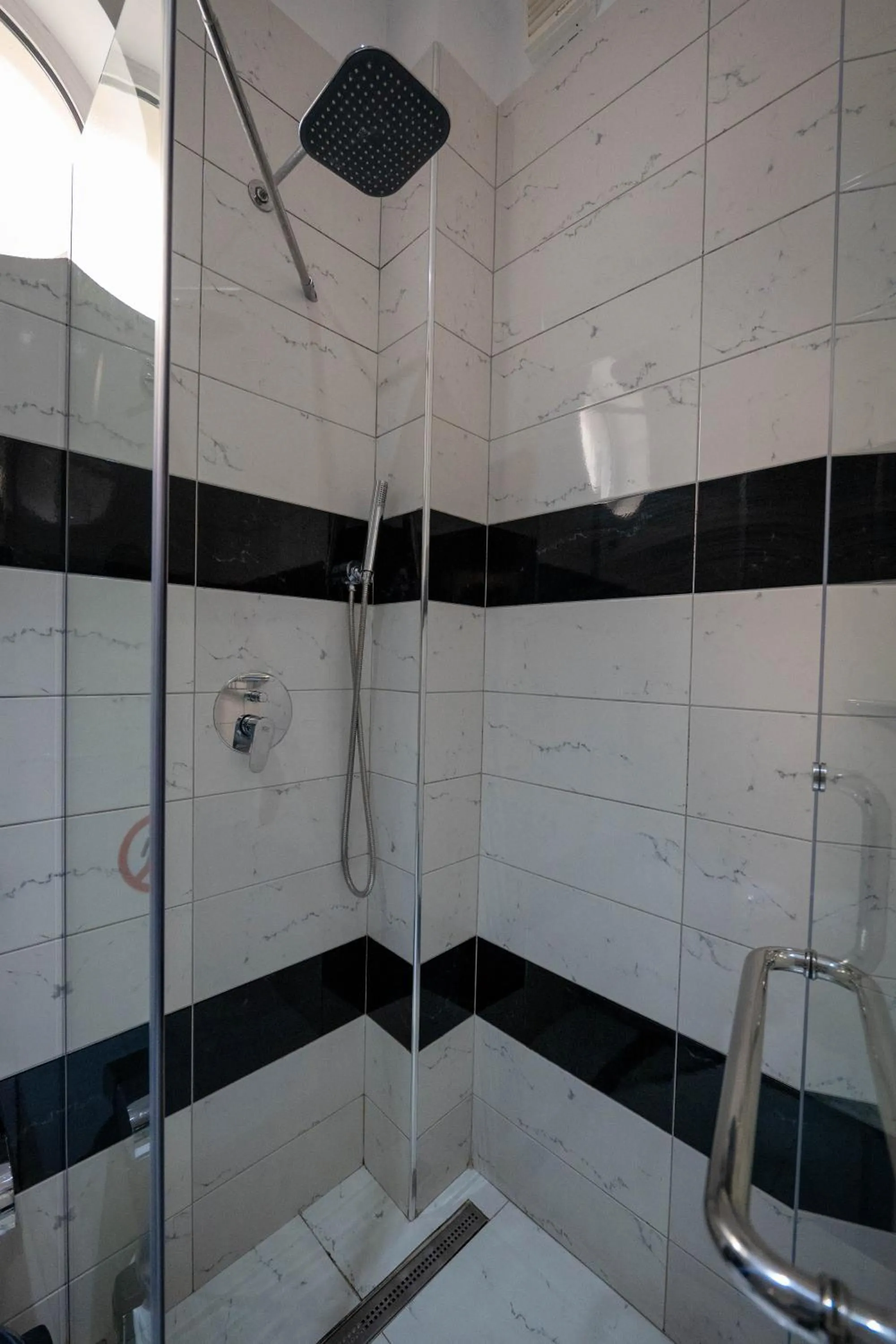 Shower in Olimpic Hotel