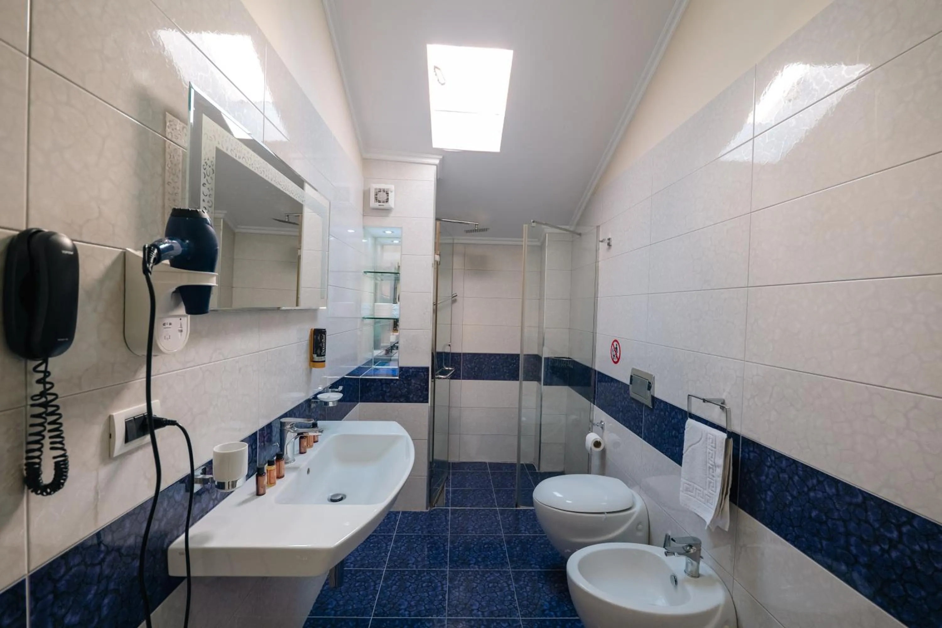 Shower in Olimpic Hotel