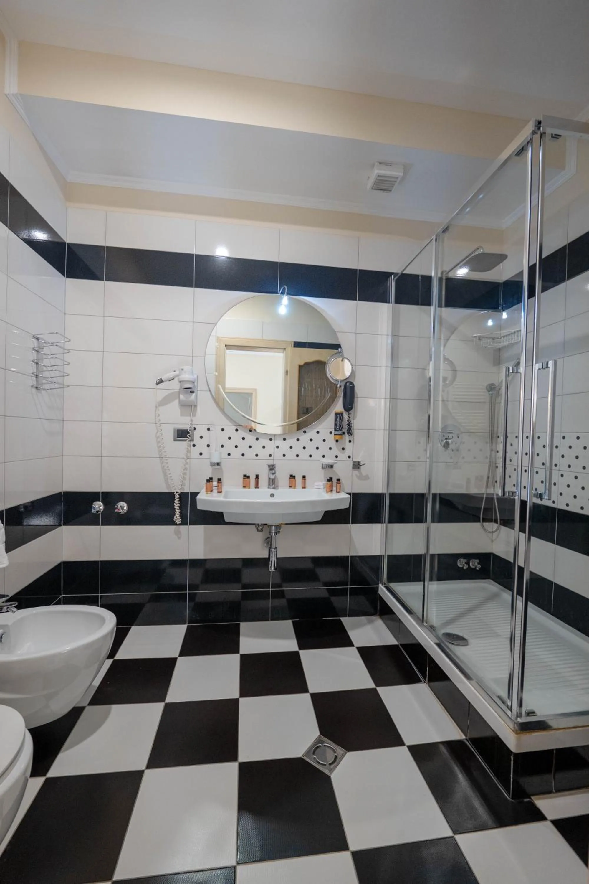 Shower in Olimpic Hotel